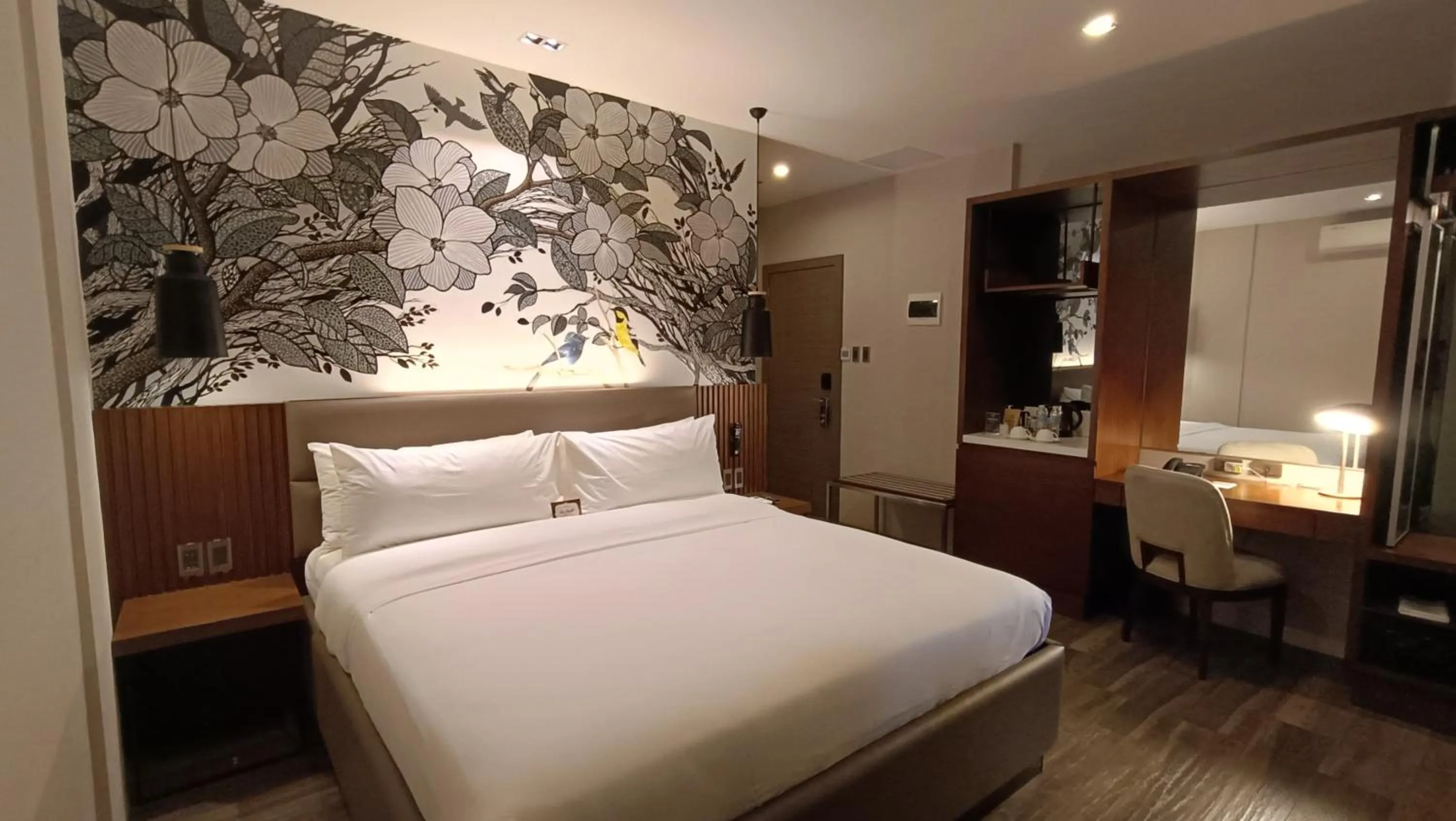 Bed in The Henry Hotel Roost Bacolod