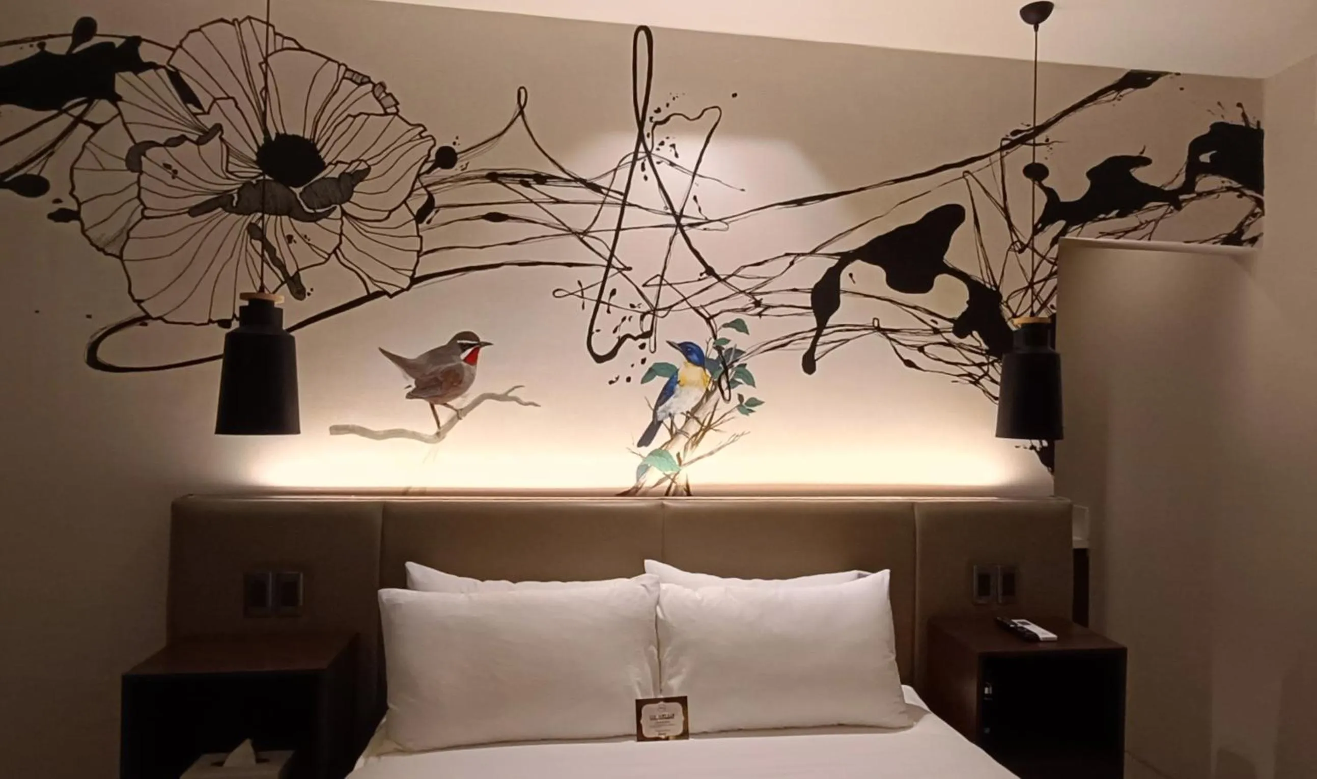 Bed in The Henry Hotel Roost Bacolod
