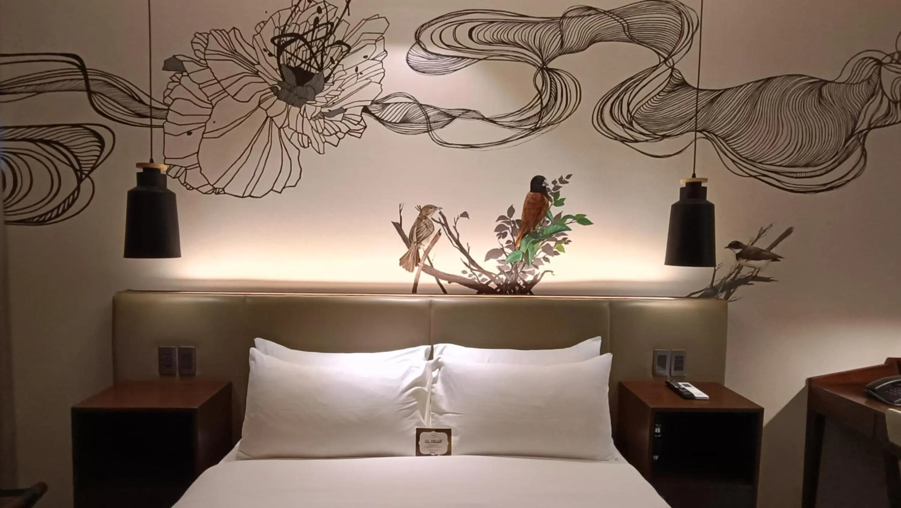 Bed in The Henry Hotel Roost Bacolod