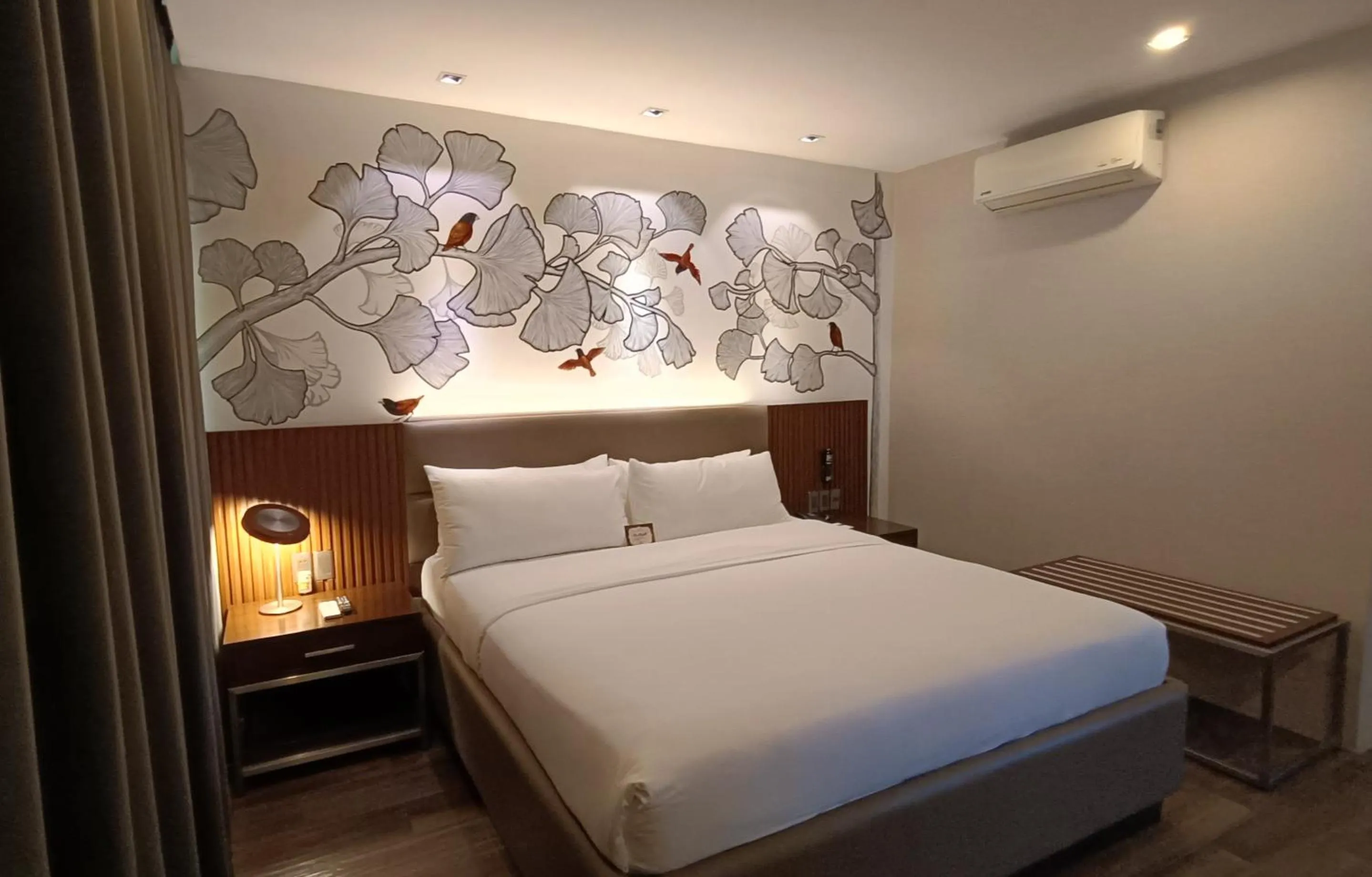 Bed in The Henry Hotel Roost Bacolod