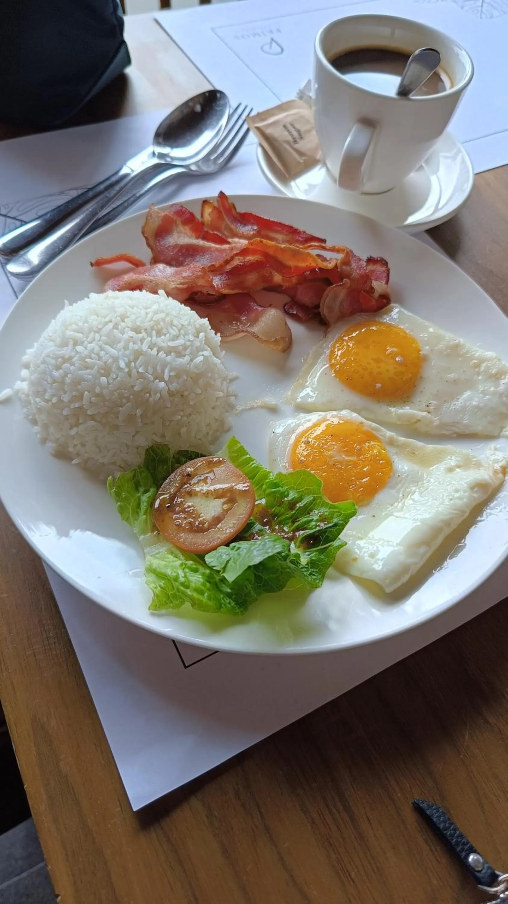 Food and drinks in The Henry Hotel Roost Bacolod