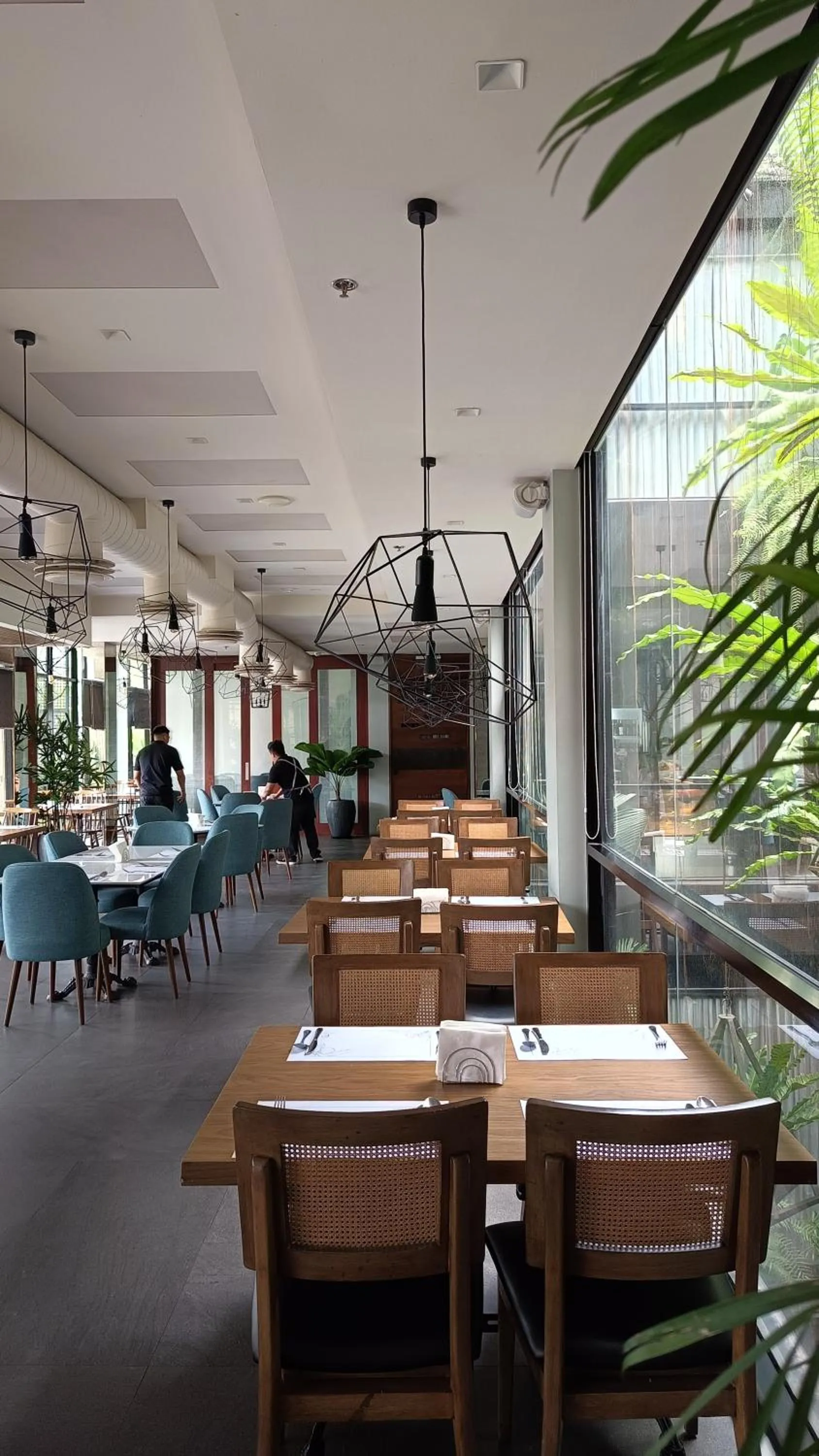 Restaurant/places to eat in The Henry Hotel Roost Bacolod