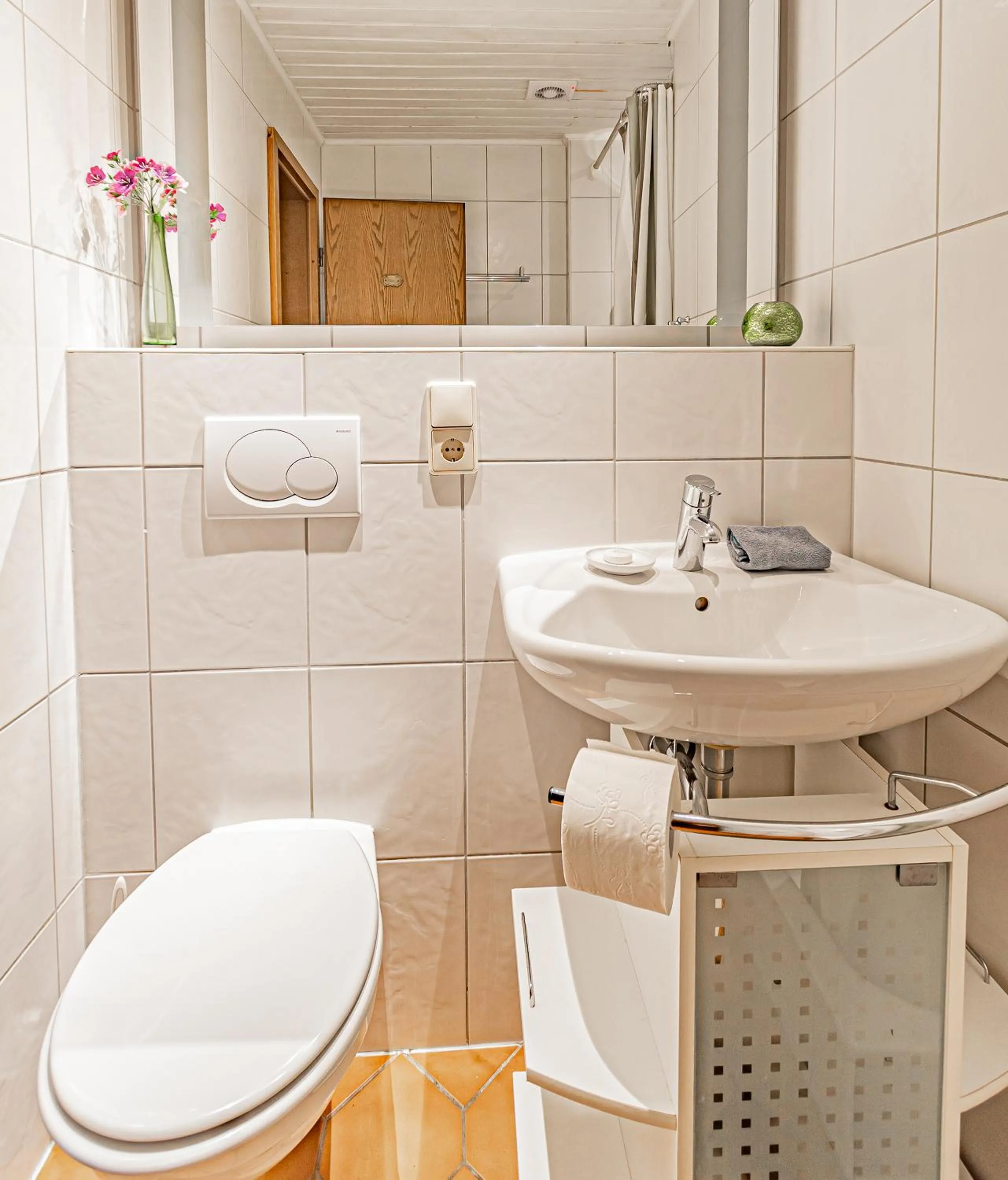 Bathroom in Johannishof Wein-Café & Gästehaus