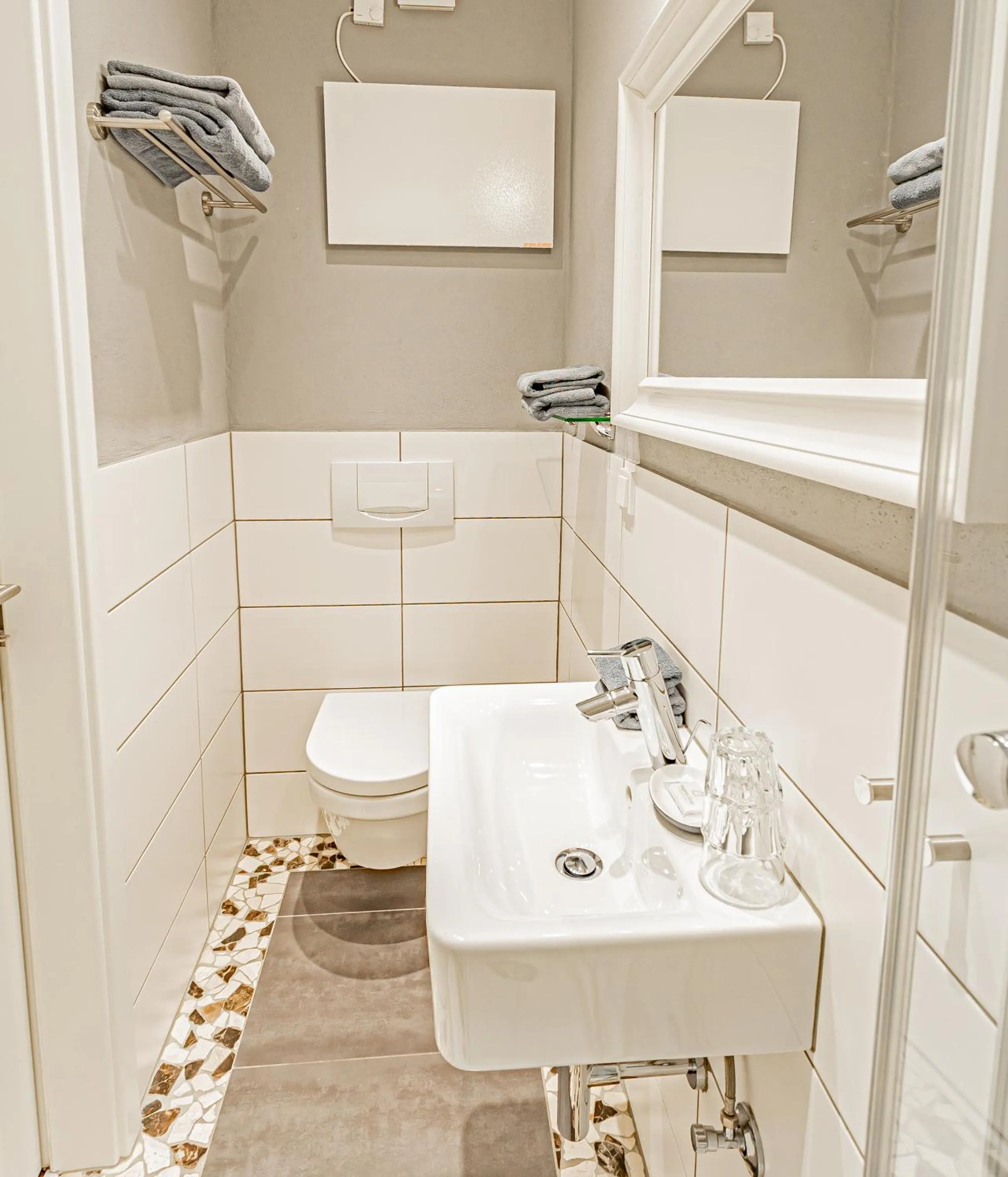 Bathroom in Johannishof Wein-Café & Gästehaus