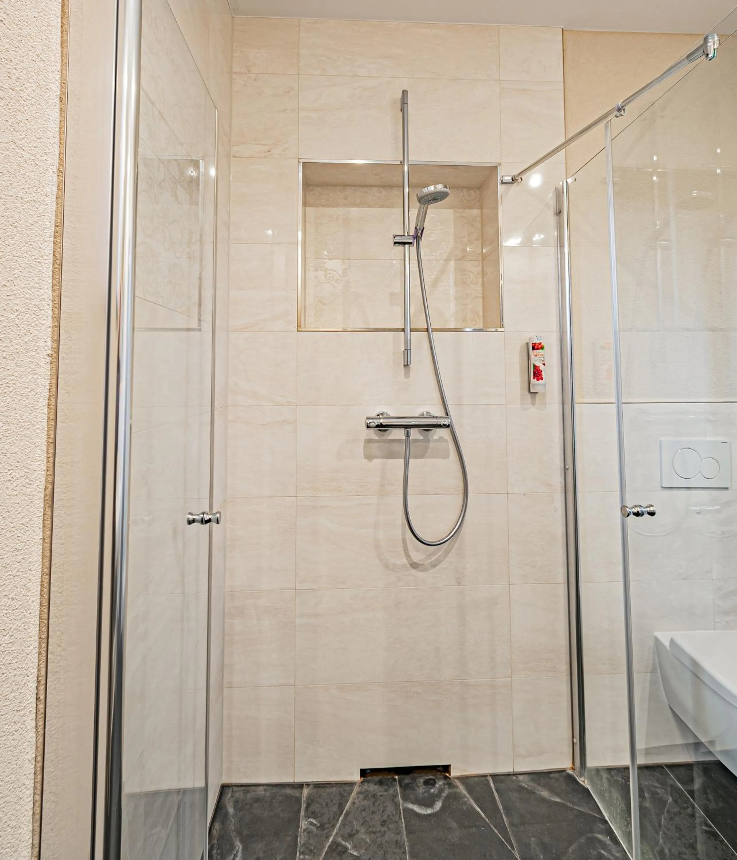 Bathroom in Johannishof Wein-Café & Gästehaus