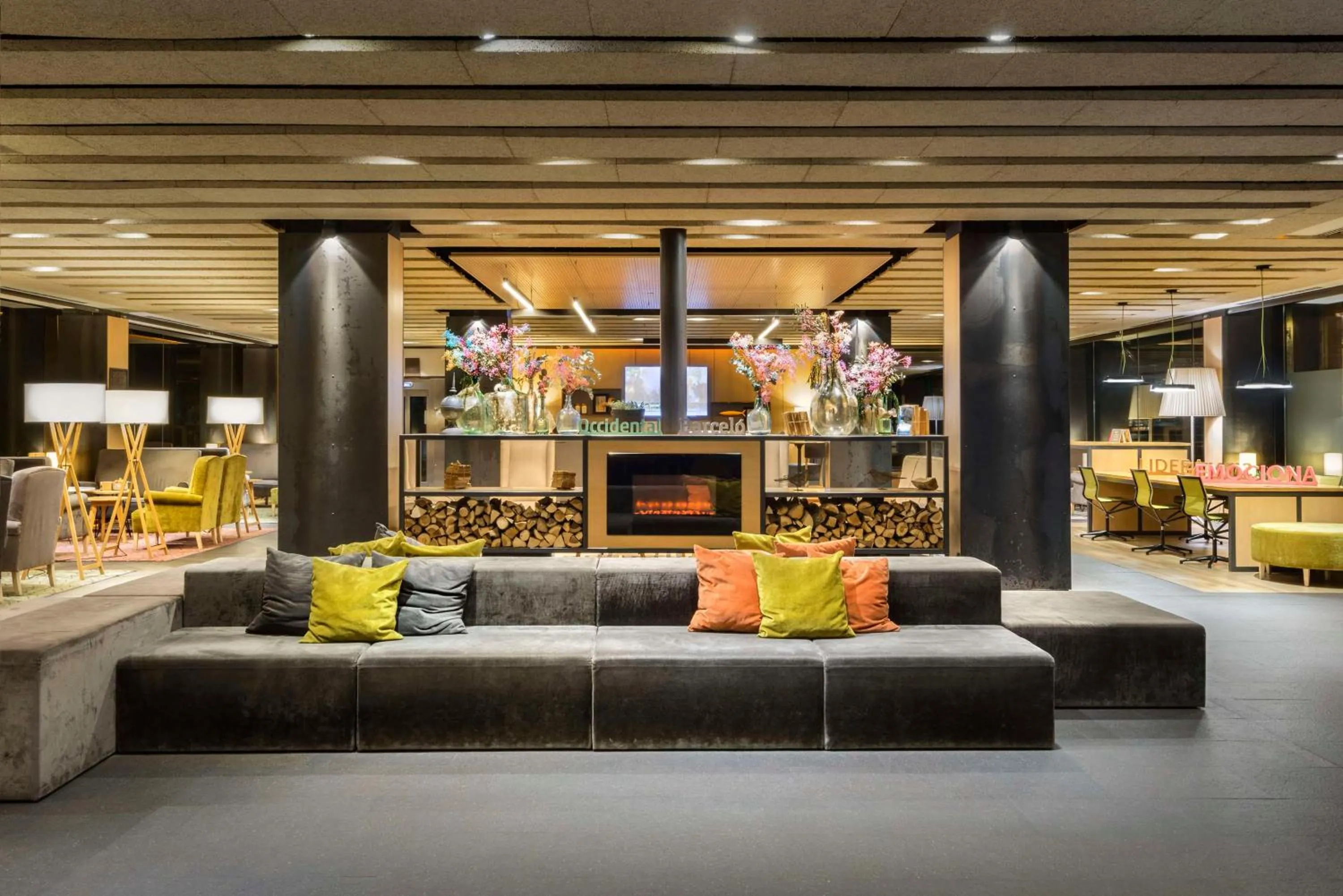 Lobby or reception in Occidental Bilbao