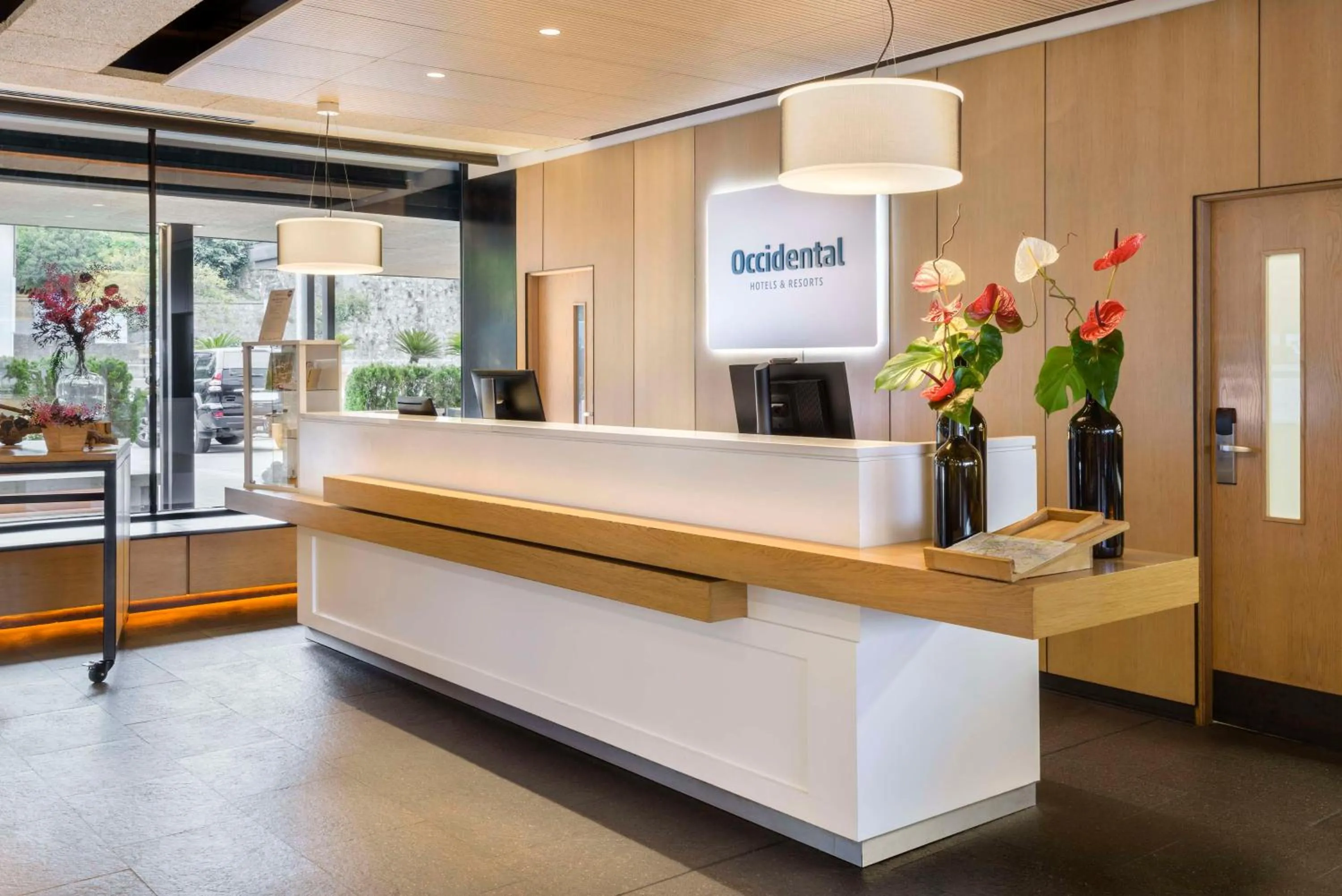 Lobby or reception in Occidental Bilbao