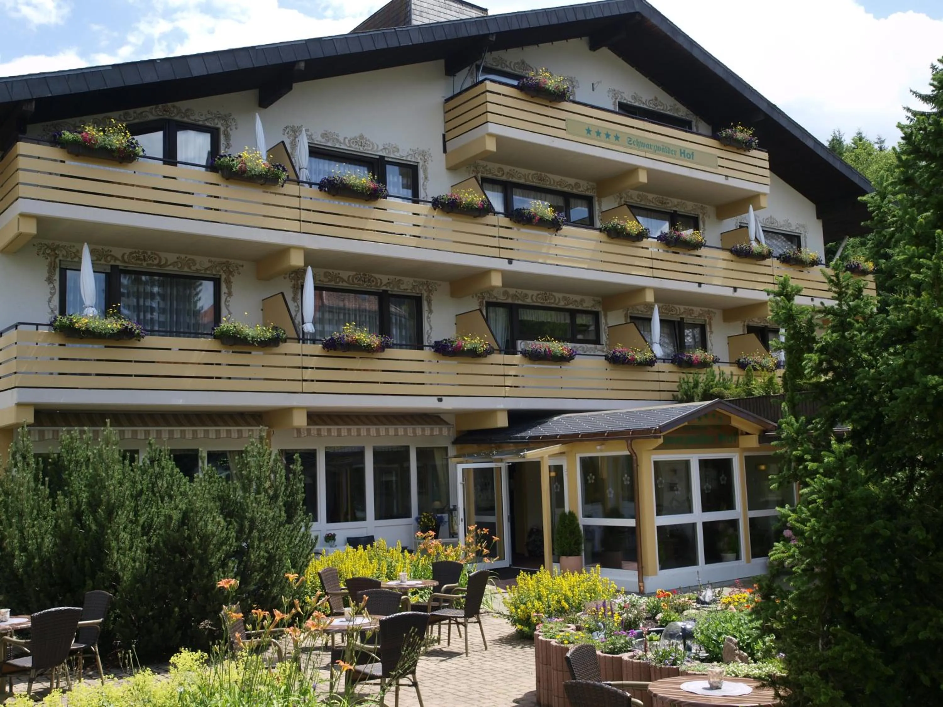 Facade/entrance in Ferienhotel Schwarzwälder Hof