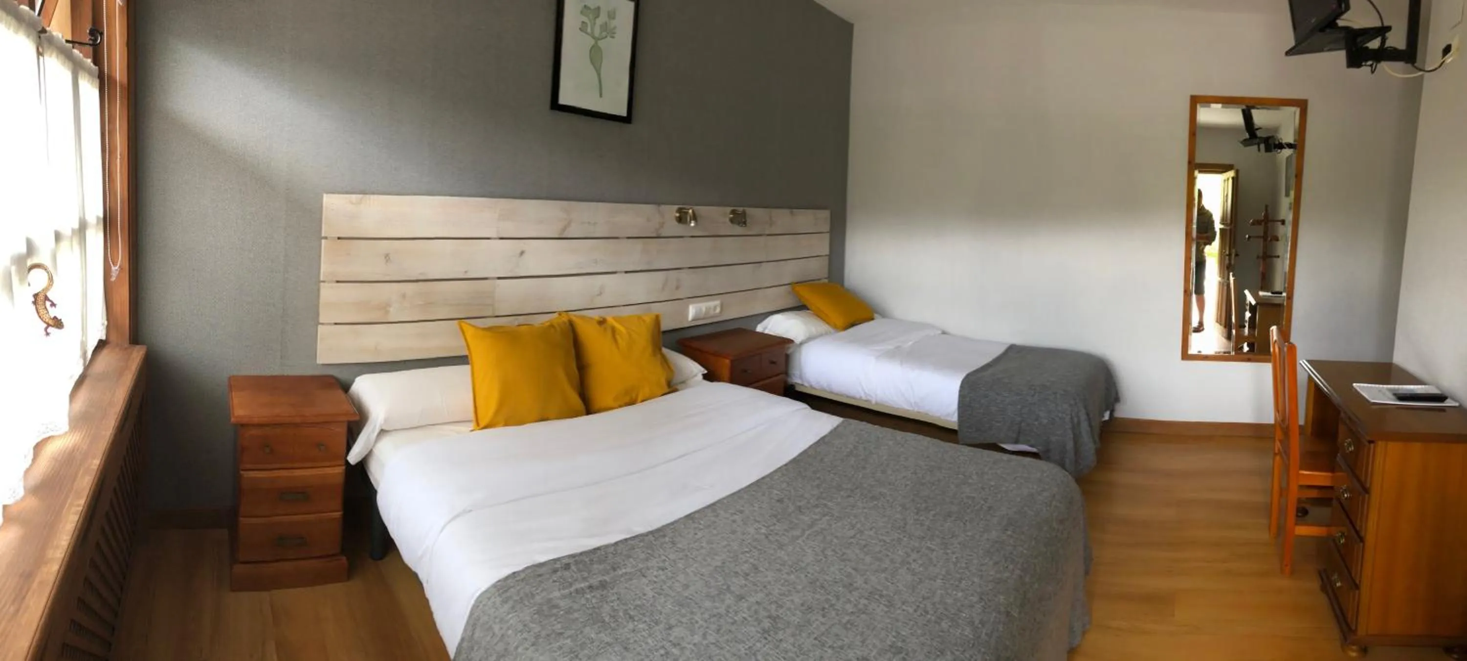 Photo of the whole room, Bed in Hotel Torrecerredo