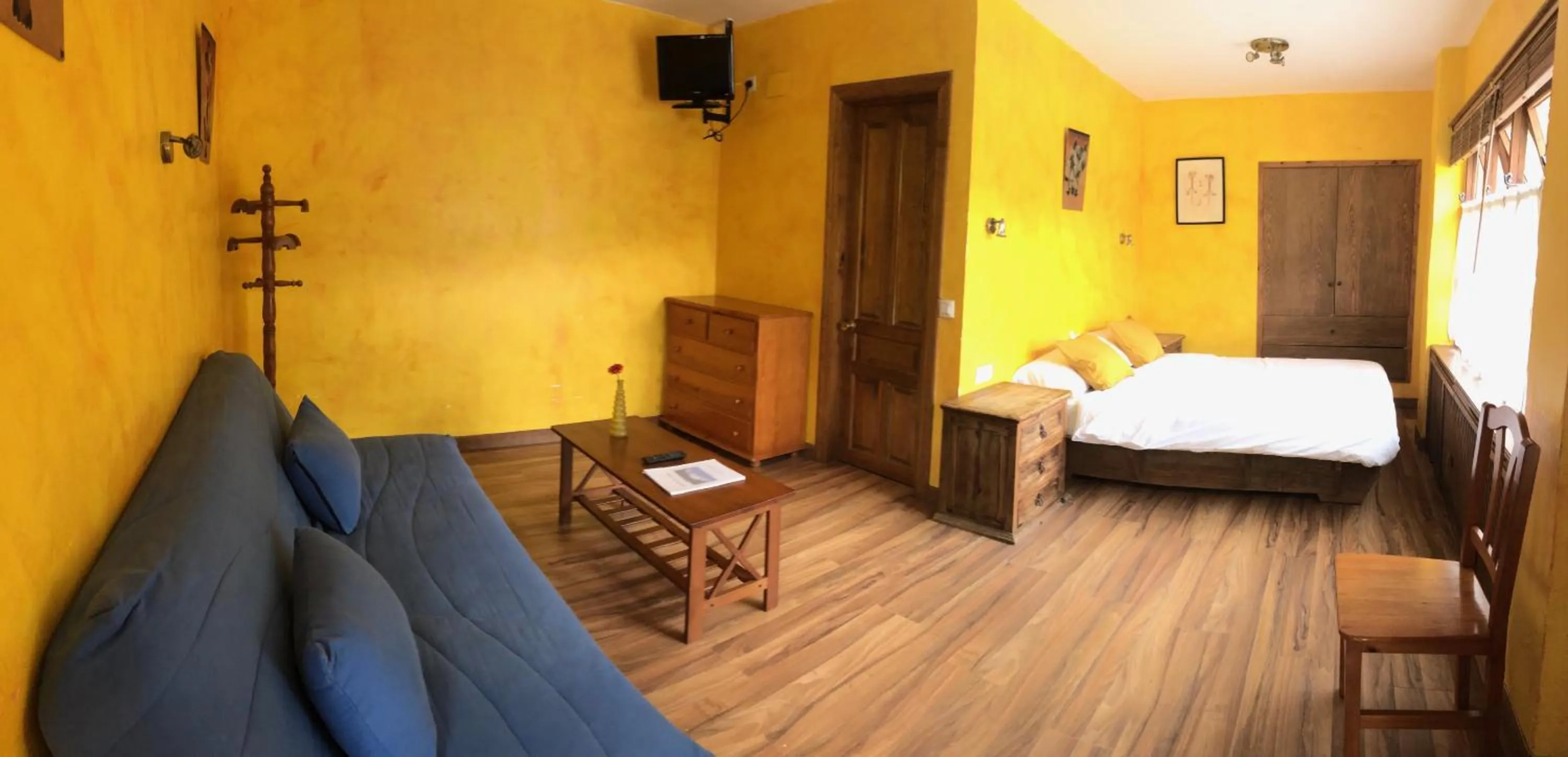 Bed in Hotel Torrecerredo