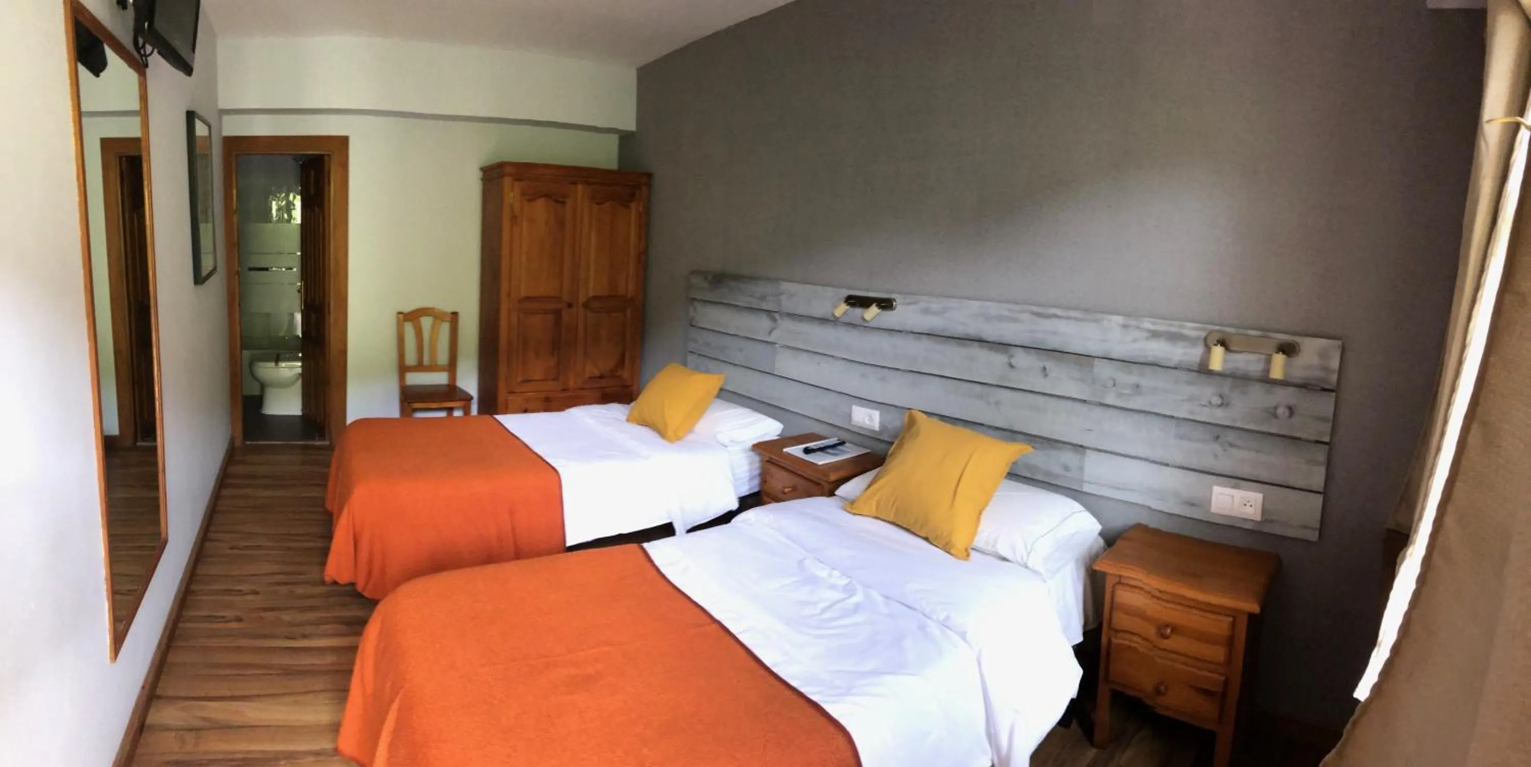 Photo of the whole room, Bed in Hotel Torrecerredo