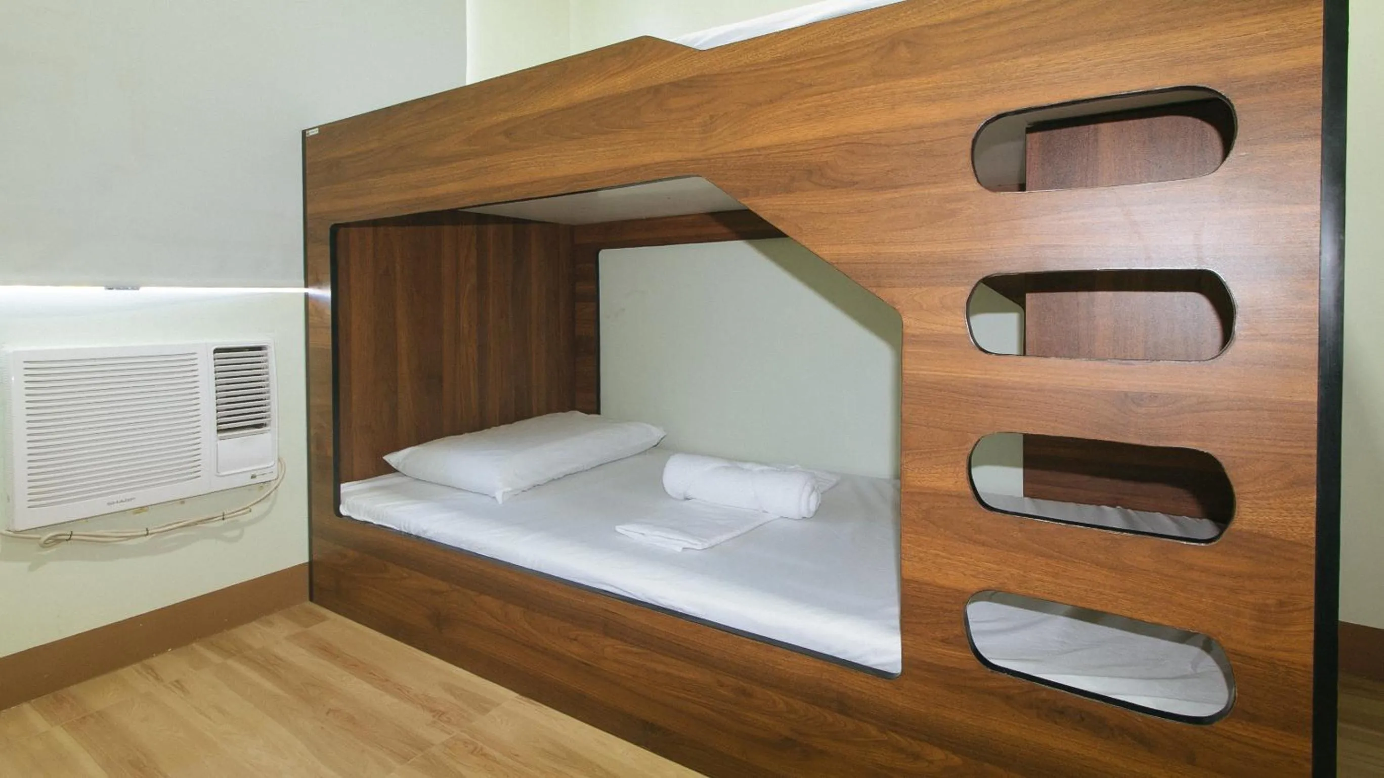 Bedroom, Bed in Mahayahay Lodge and Restaurant