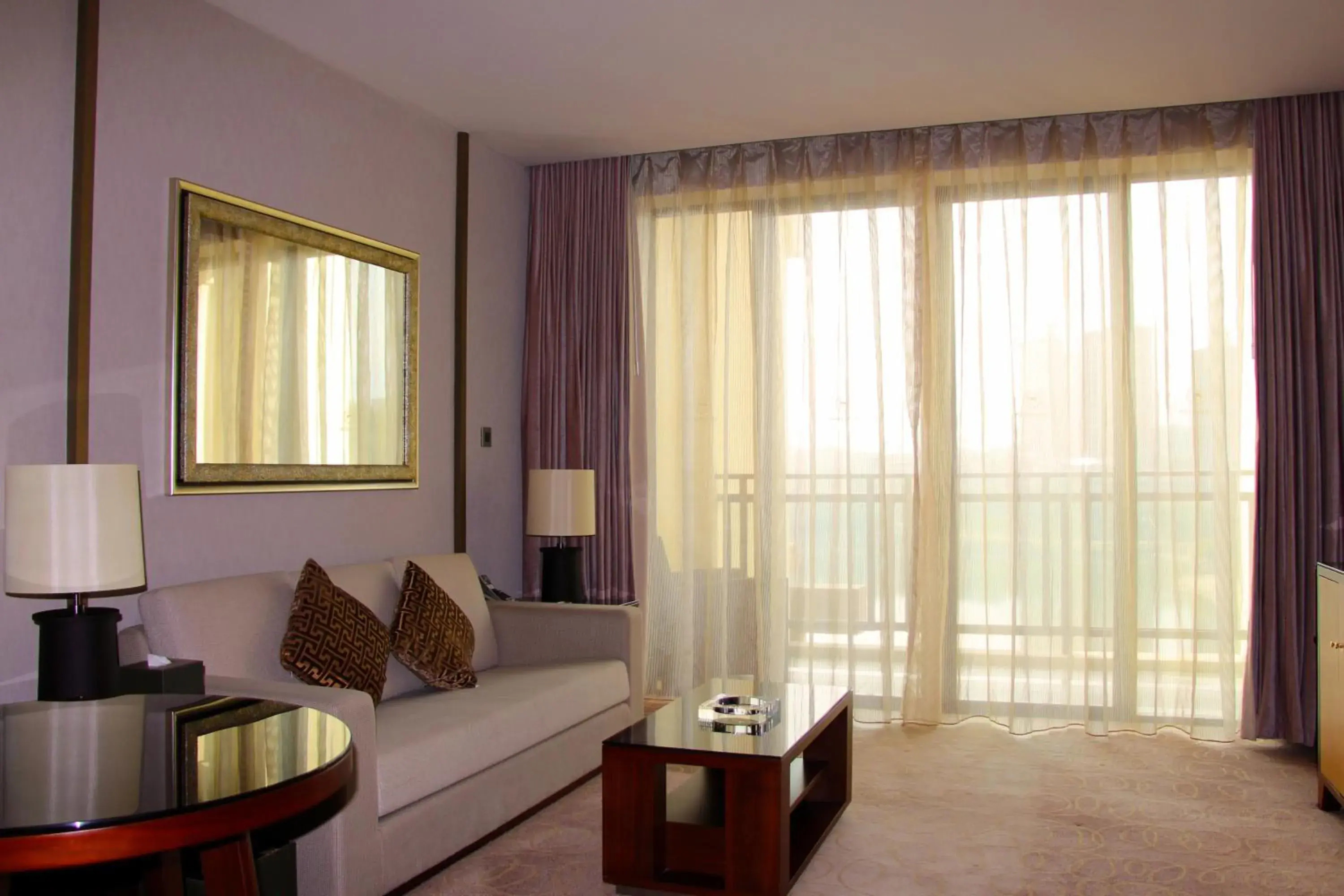 Deluxe Suite in Sheraton Huizhou Bailuhu Deluxe Suite in Sheraton Huizhou Bailuhu