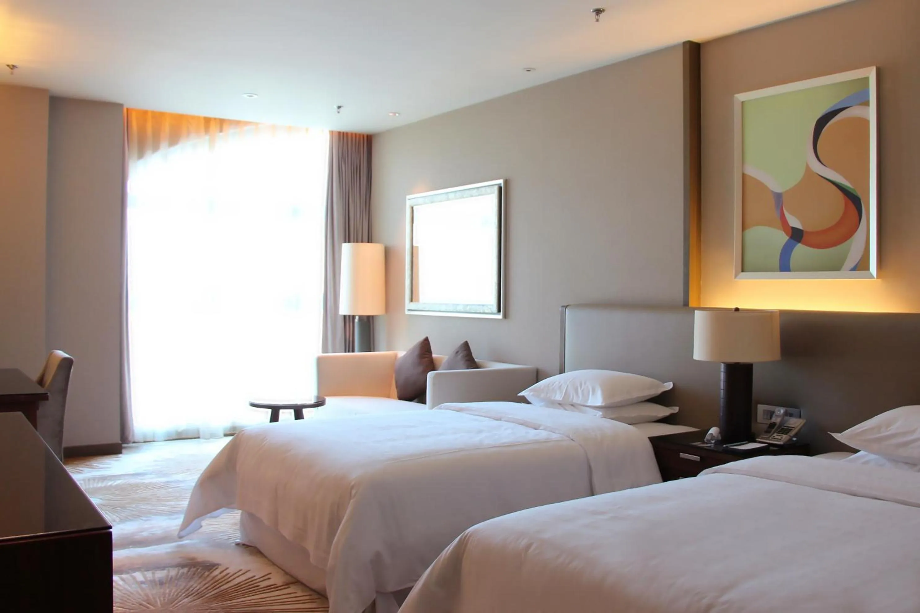 Bed in Sheraton Huizhou Bailuhu