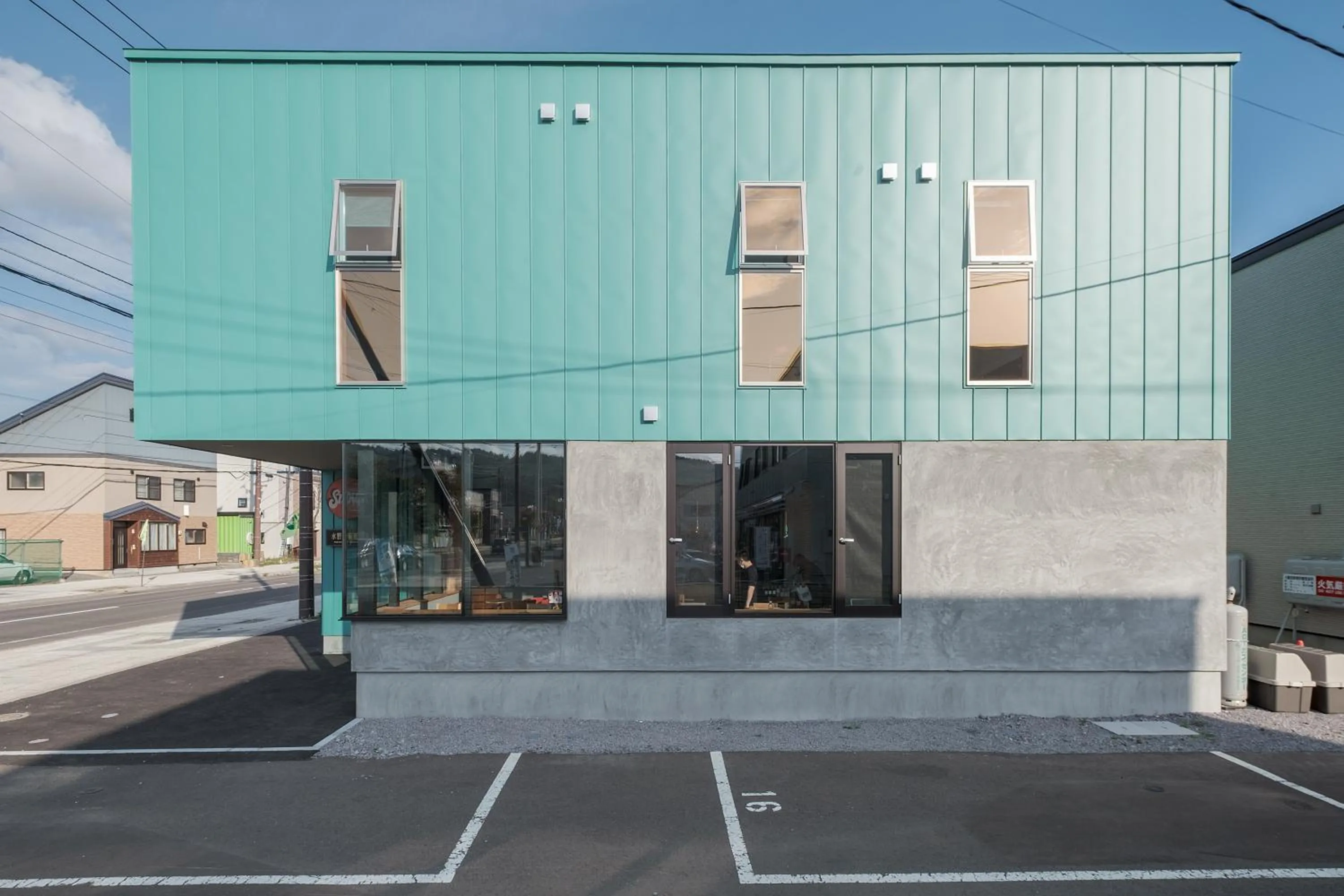 Property building in Tbox