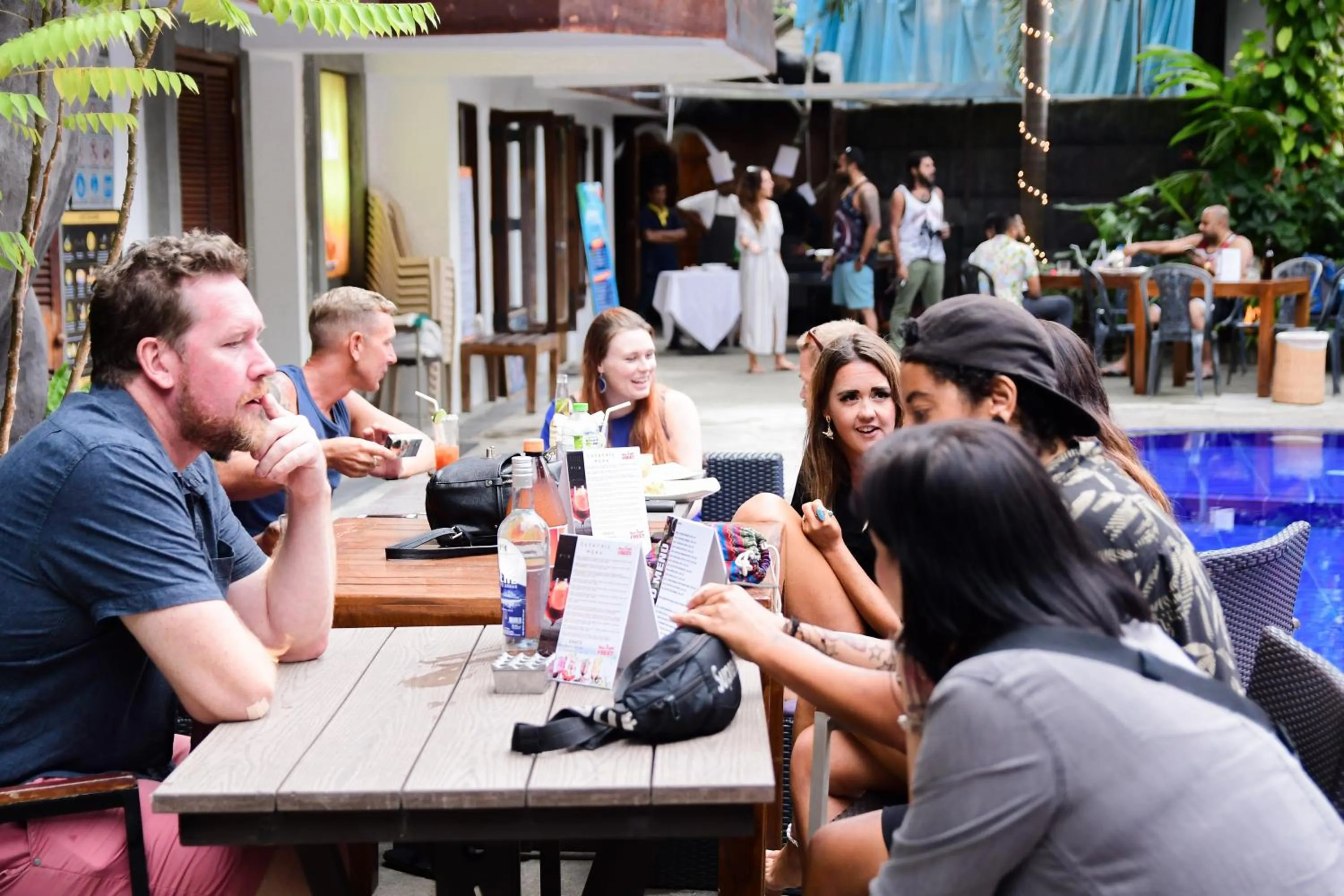 Restaurant/places to eat in Sizzle Sports Club