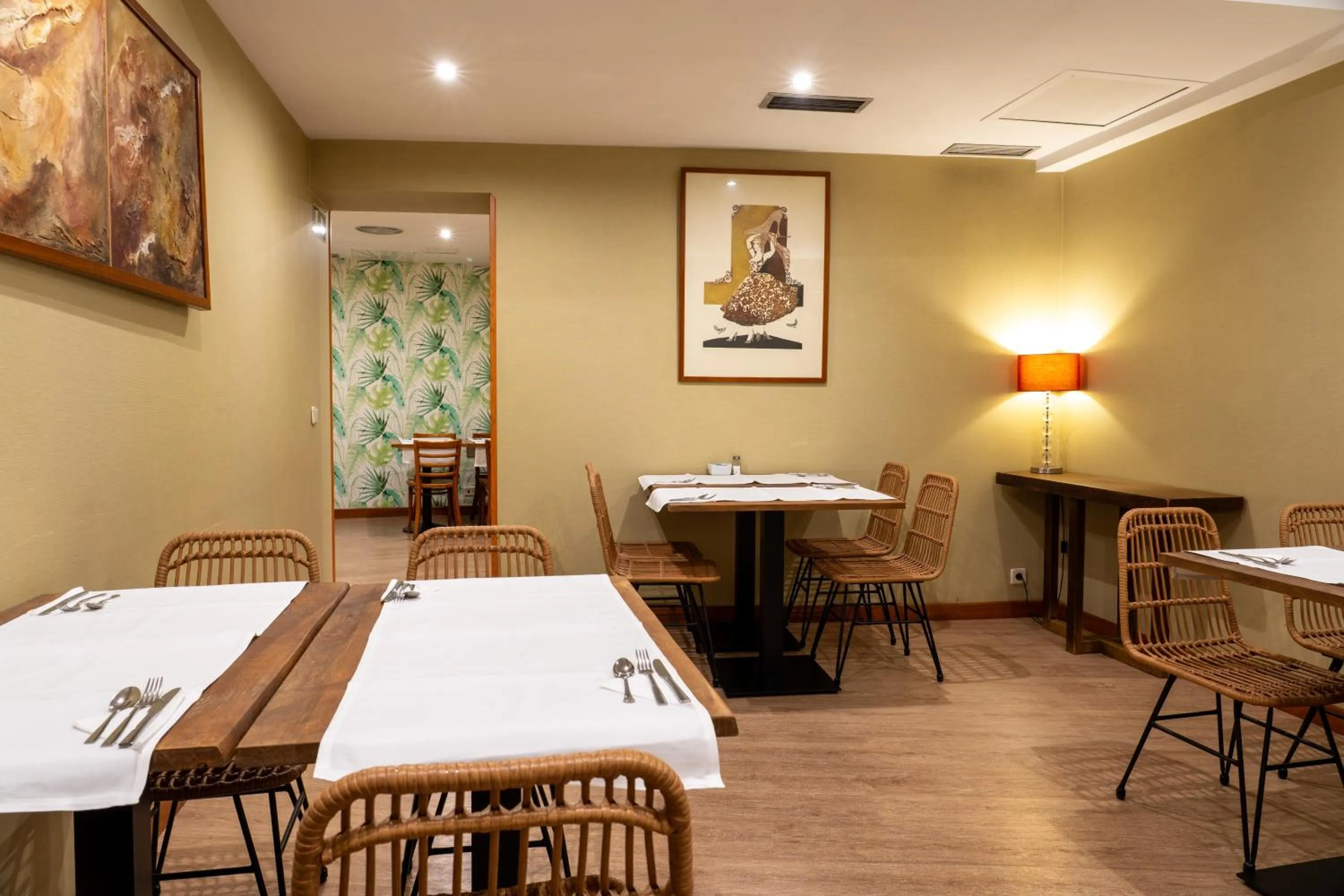 Breakfast in Ateneo Puerta del Sol