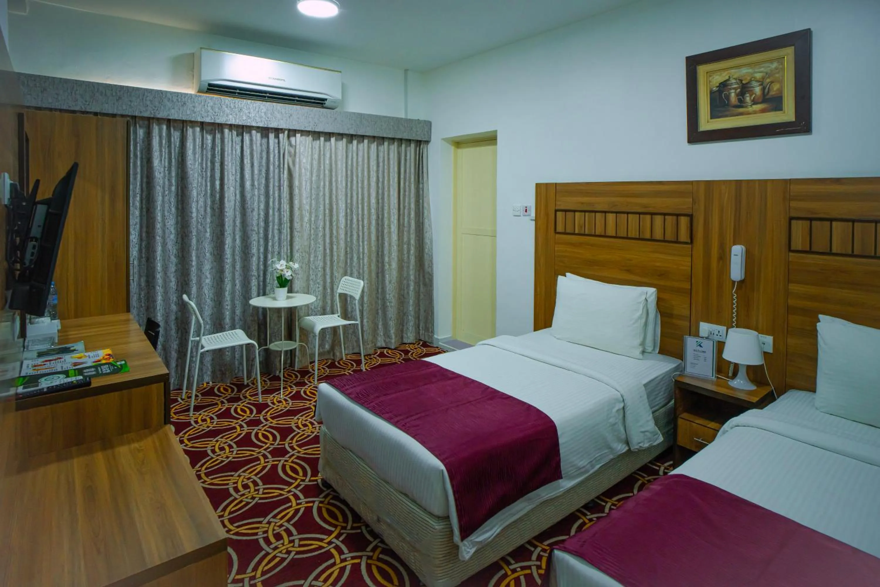 Photo of the whole room, Bed in AL KARNAK HOTEL - BRANCH