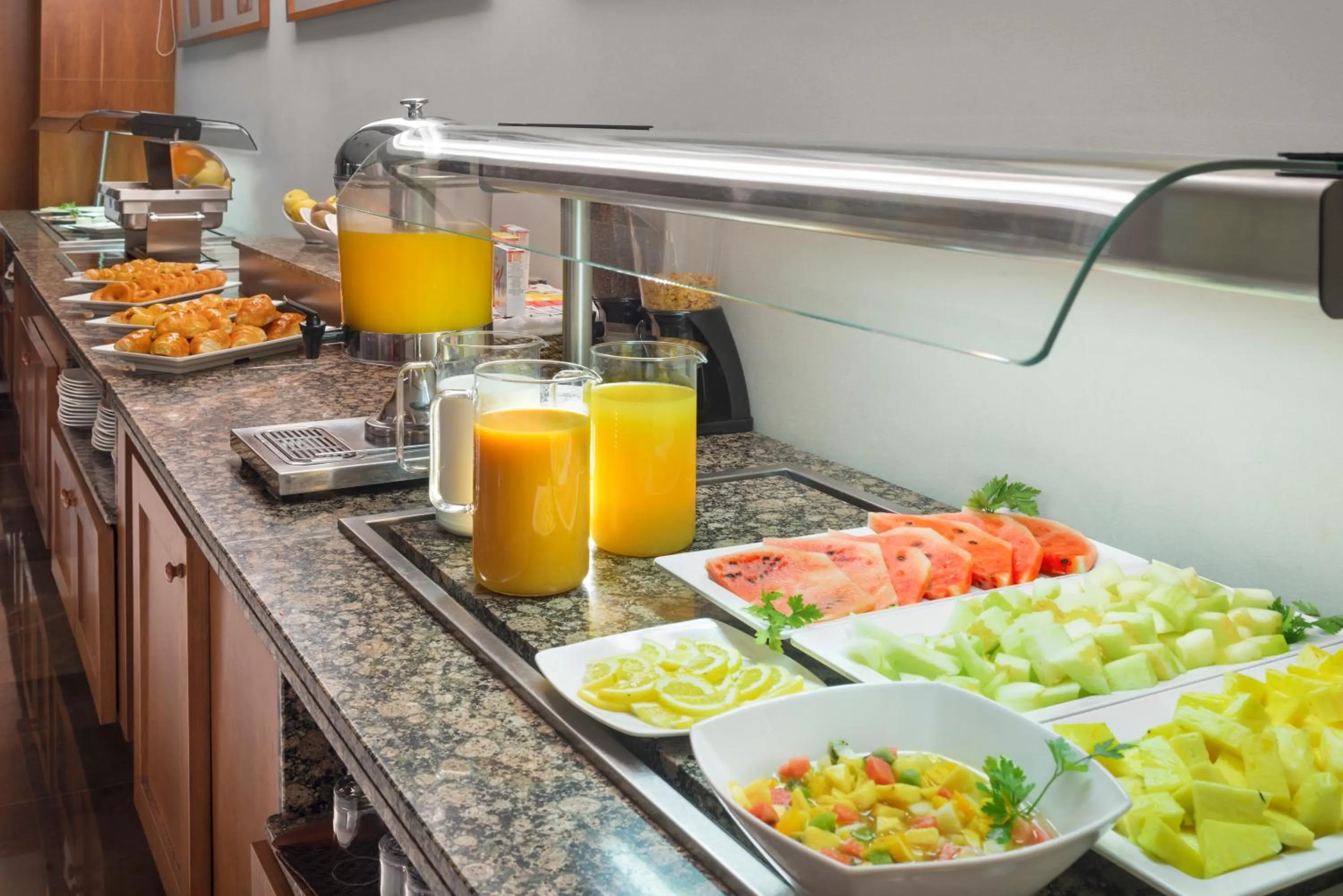 Restaurant/places to eat in Exe Ciudad de Córdoba