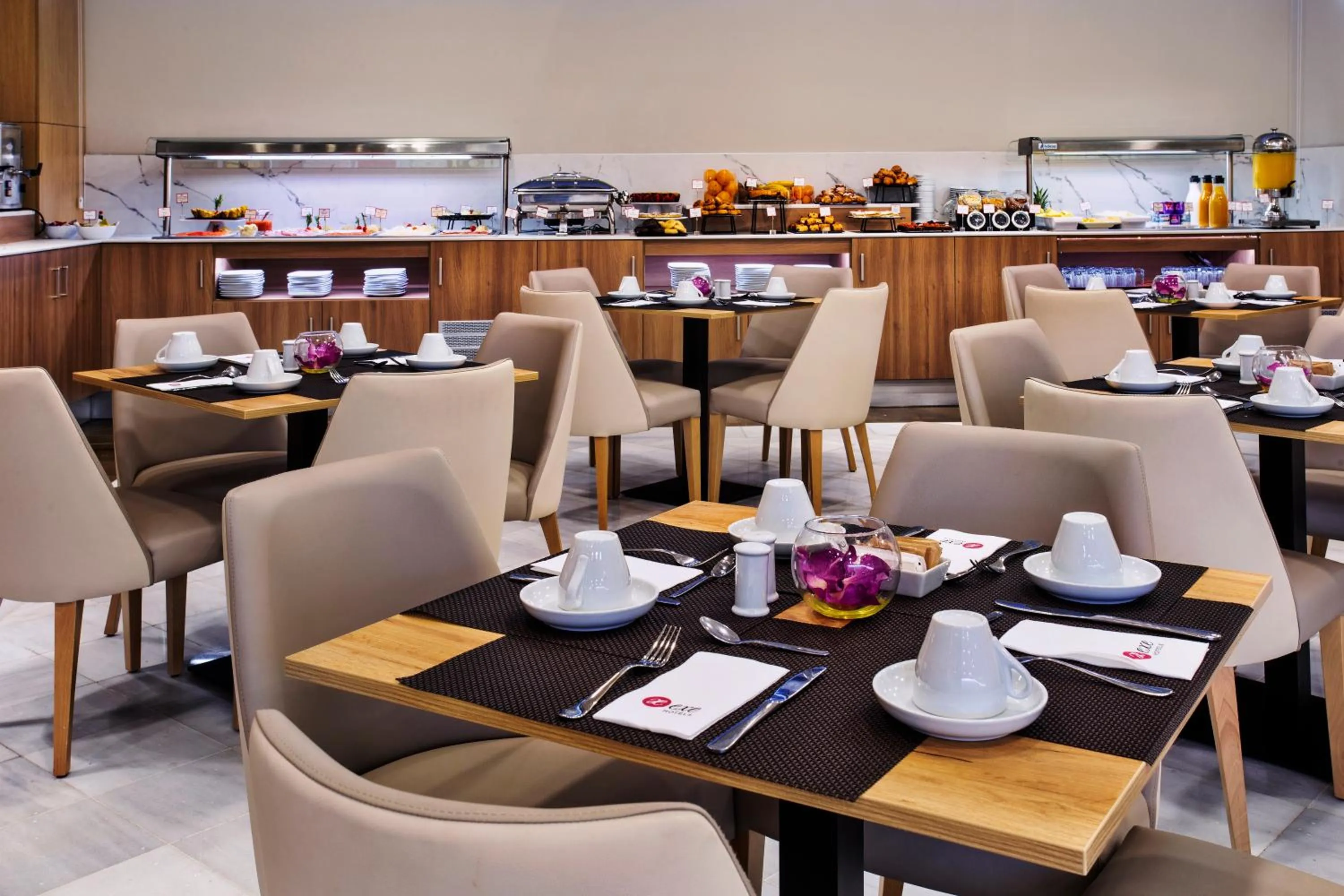 Restaurant/places to eat in Exe Ciudad de Córdoba