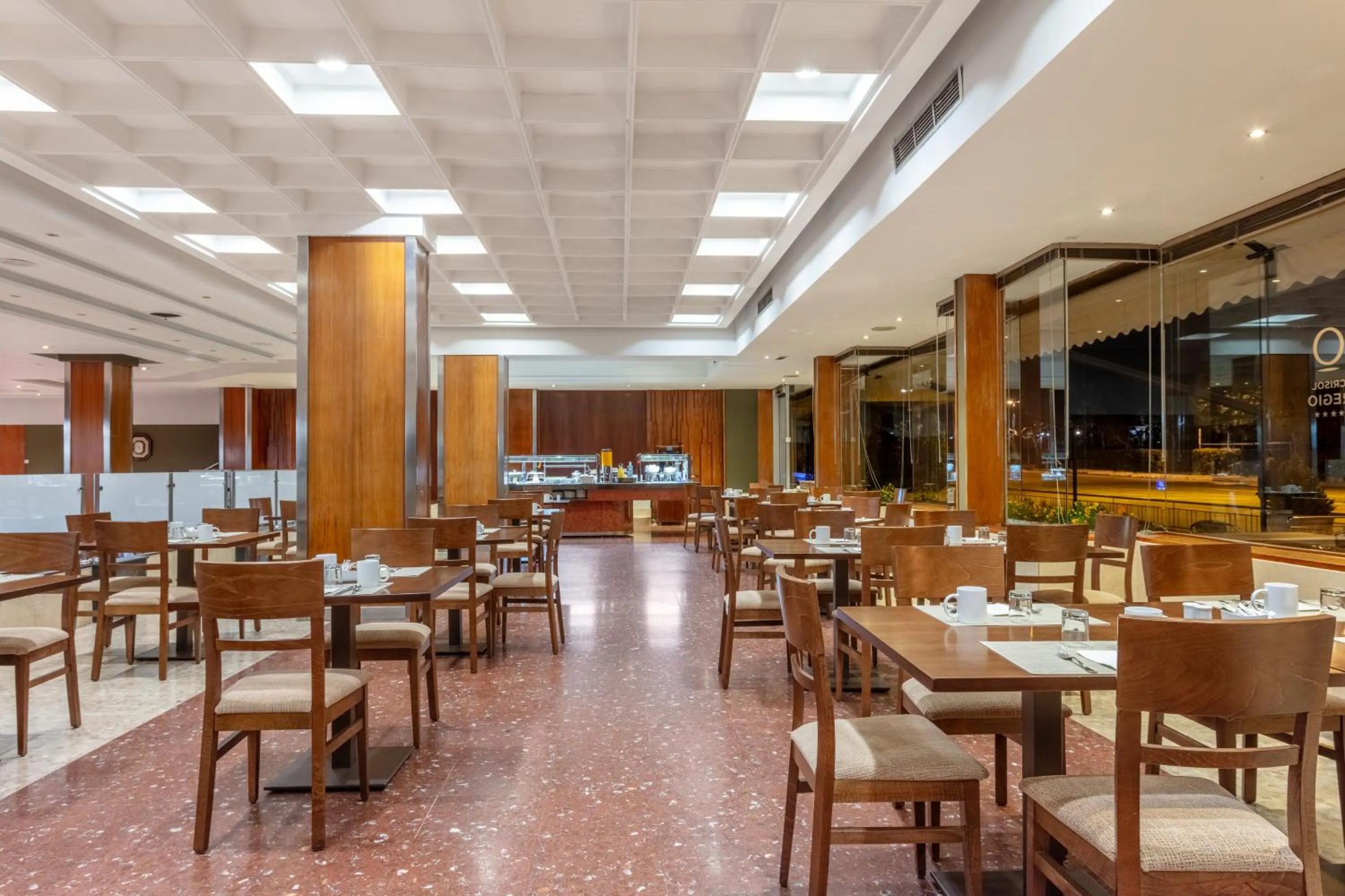 Restaurant/places to eat in Crisol Regio