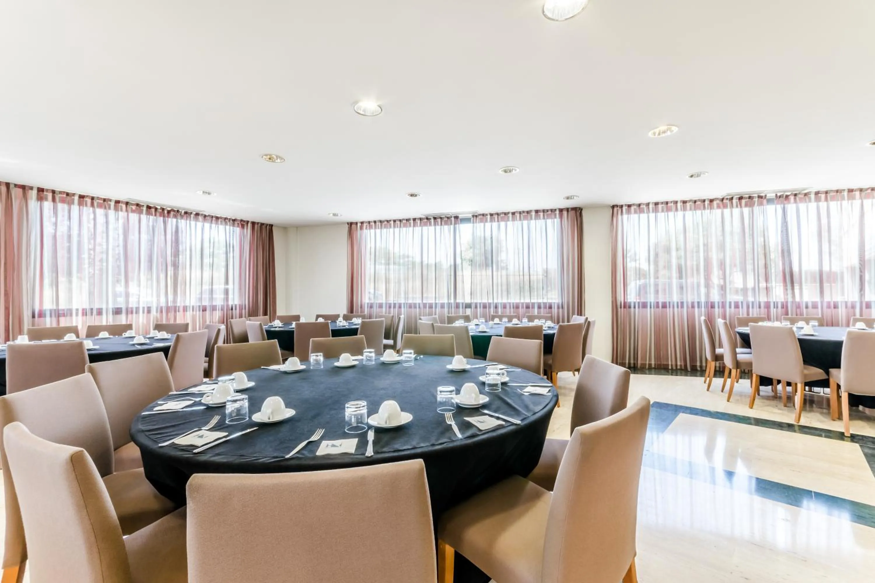 Restaurant/places to eat in Exe Barbera Parc