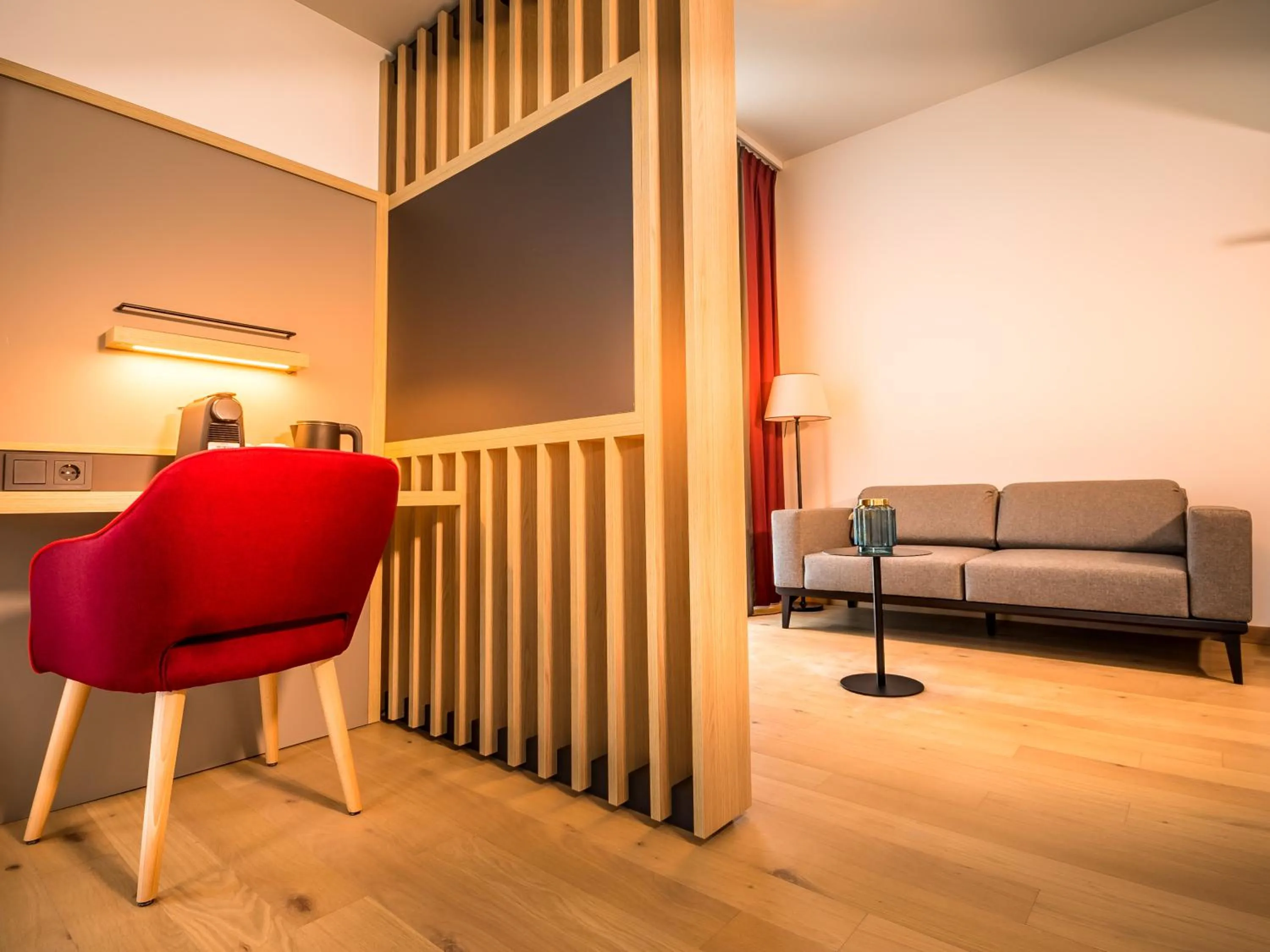 Junior Suite in IntercityHotel Geneva