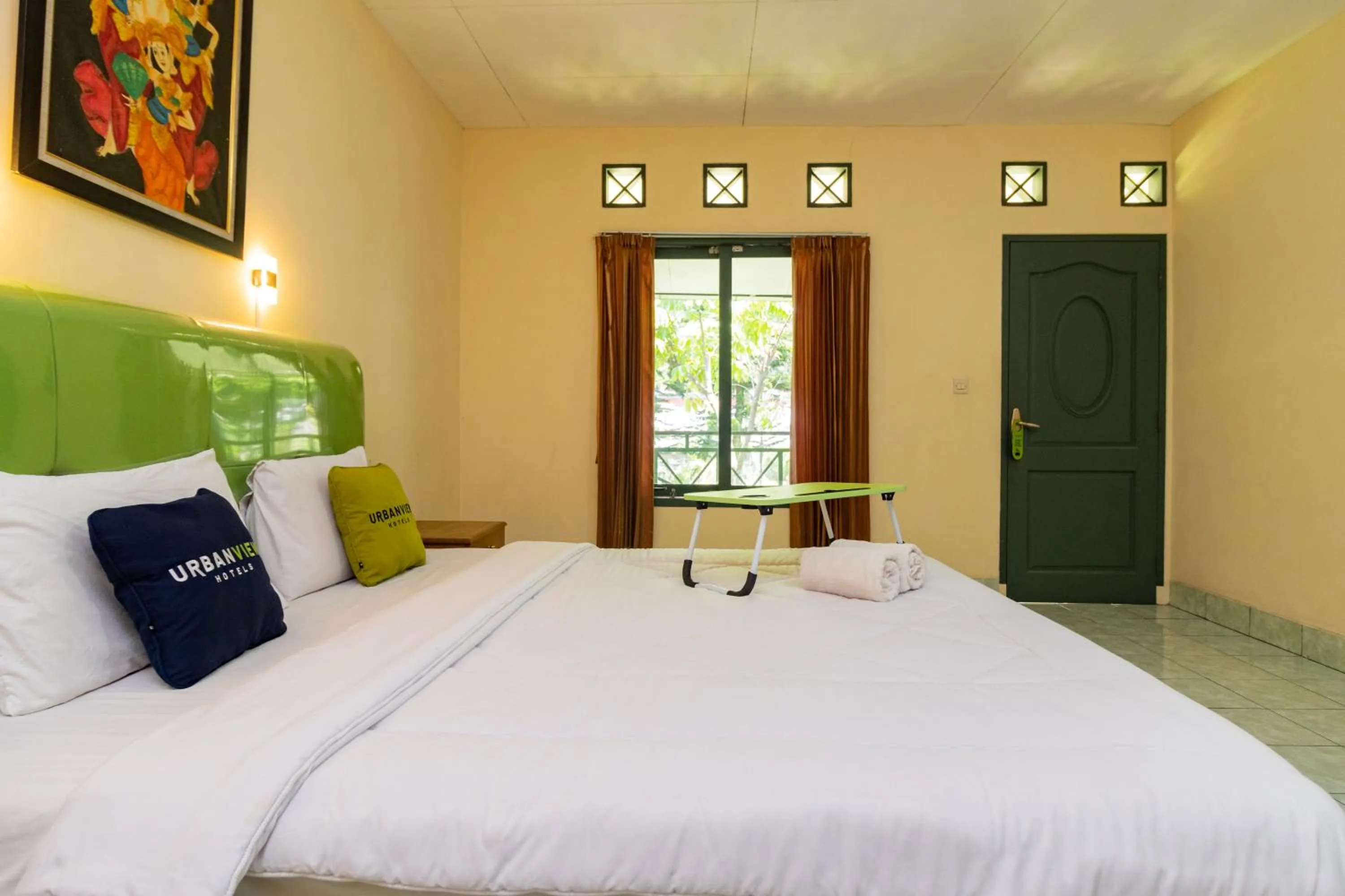 Bedroom, Bed in Urbanview Hotel Griya Astoeti 2 Cisarua Puncak