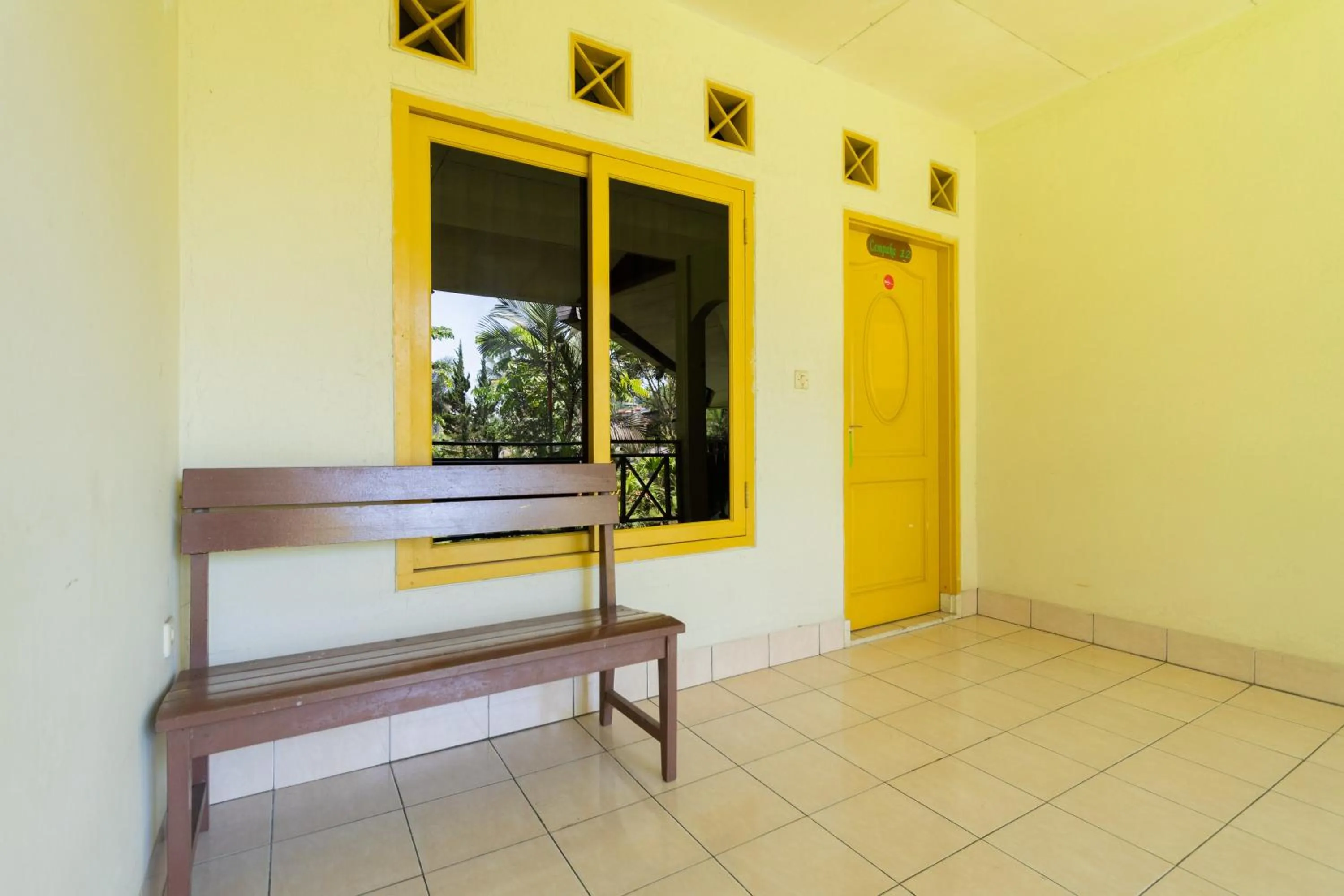 Facade/entrance in Urbanview Hotel Griya Astoeti 2 Cisarua Puncak