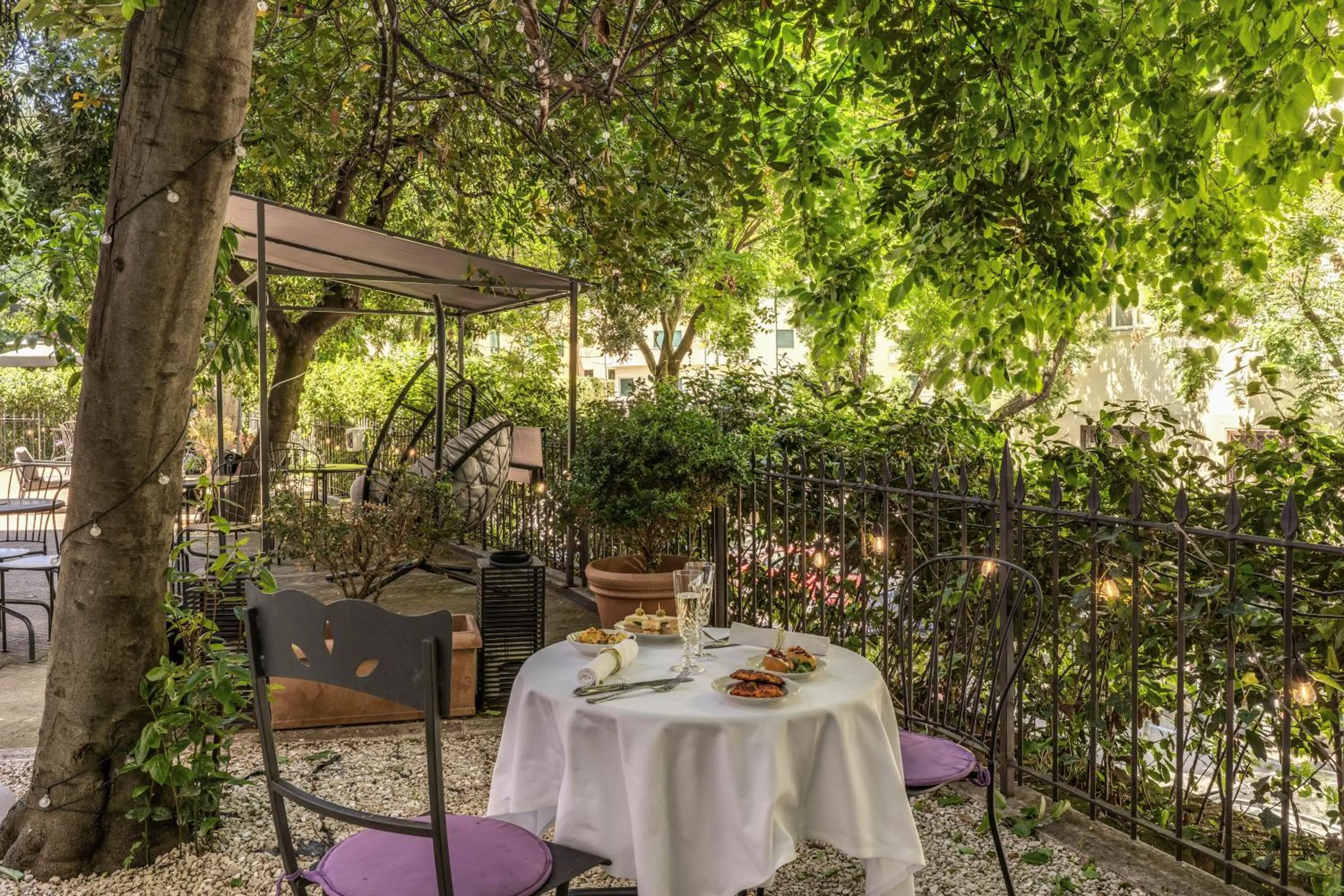 Garden in Mangili Garden Hotel