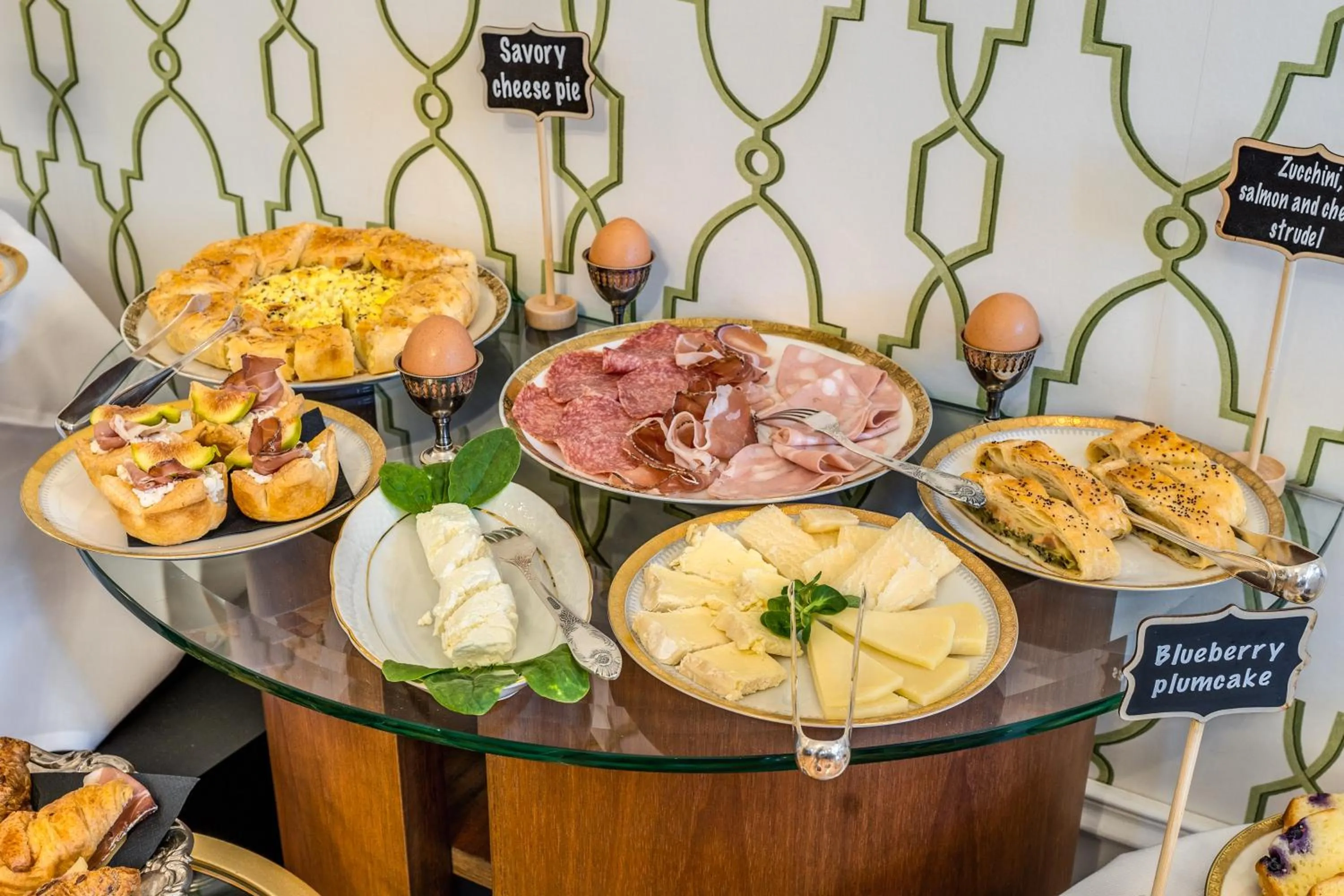 Breakfast in Mangili Garden Hotel