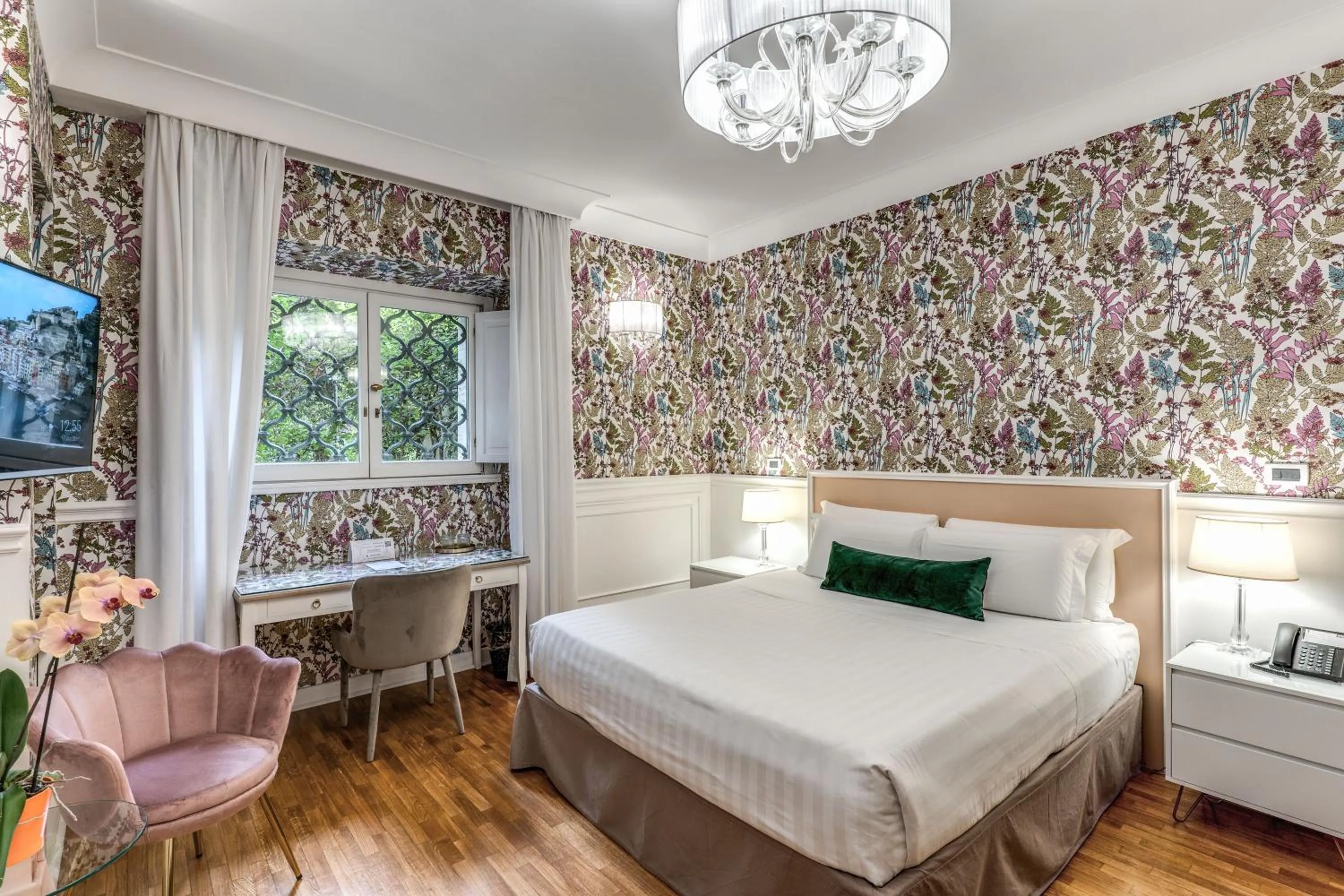 Bedroom, Bed in Mangili Garden Hotel