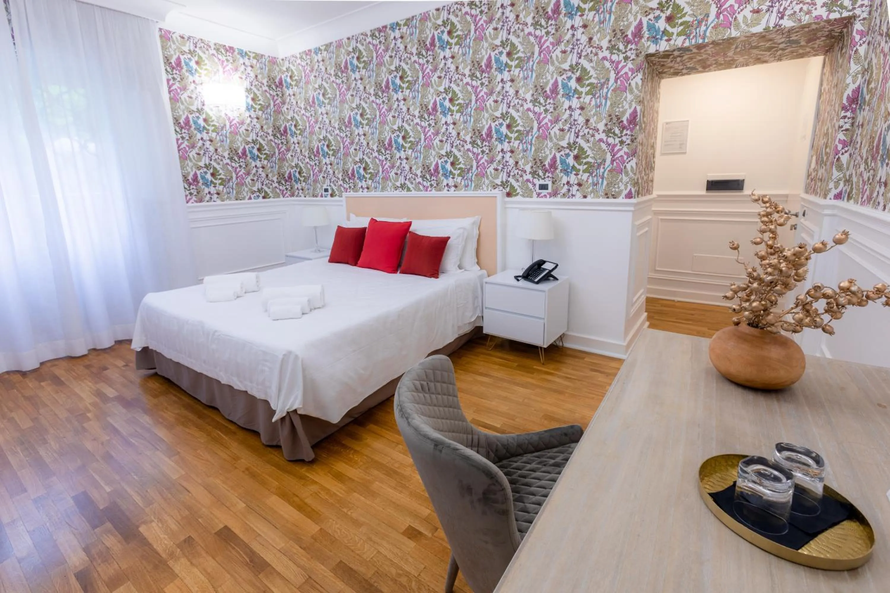 Bedroom, Bed in Mangili Garden Hotel