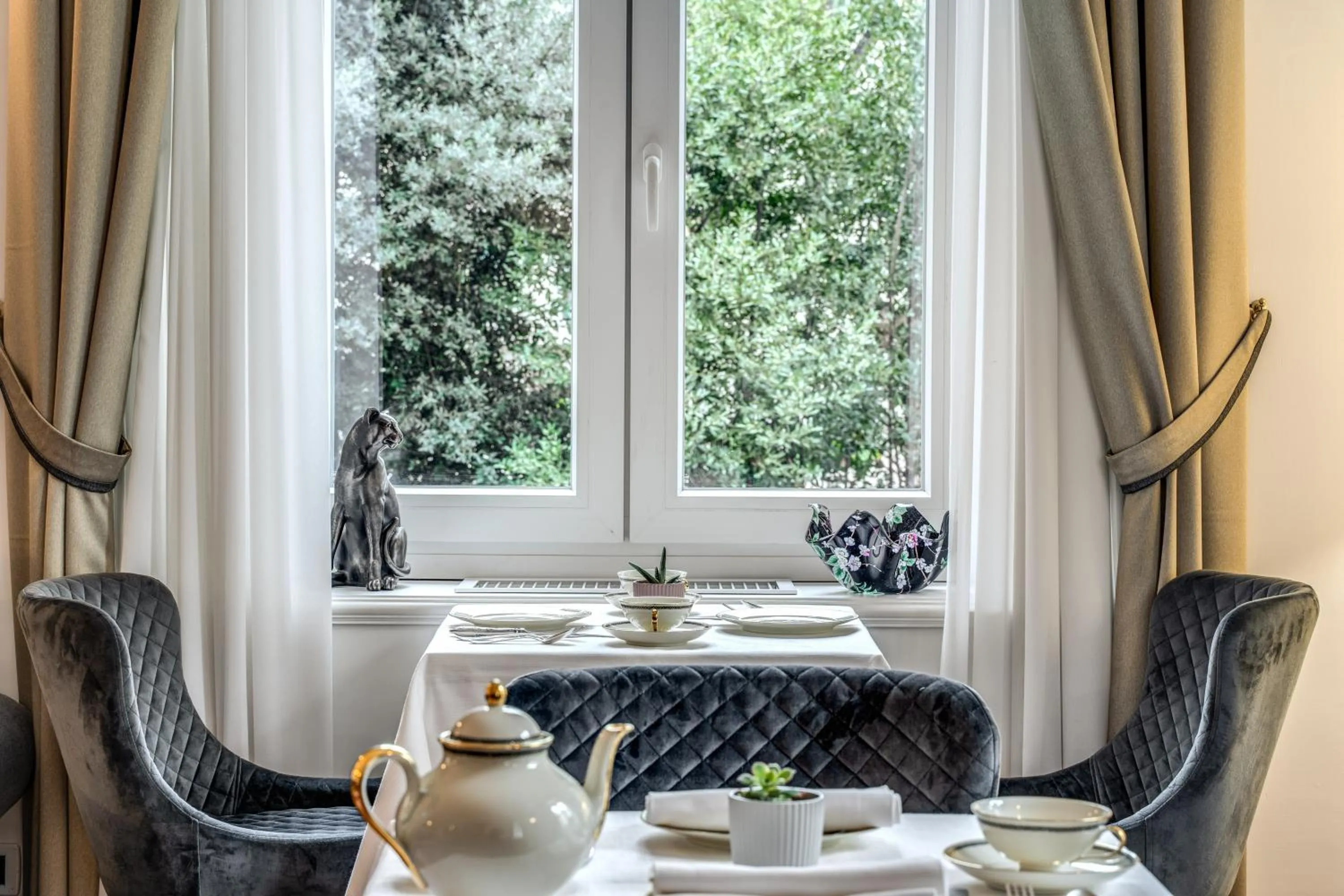 Living room in Mangili Garden Hotel