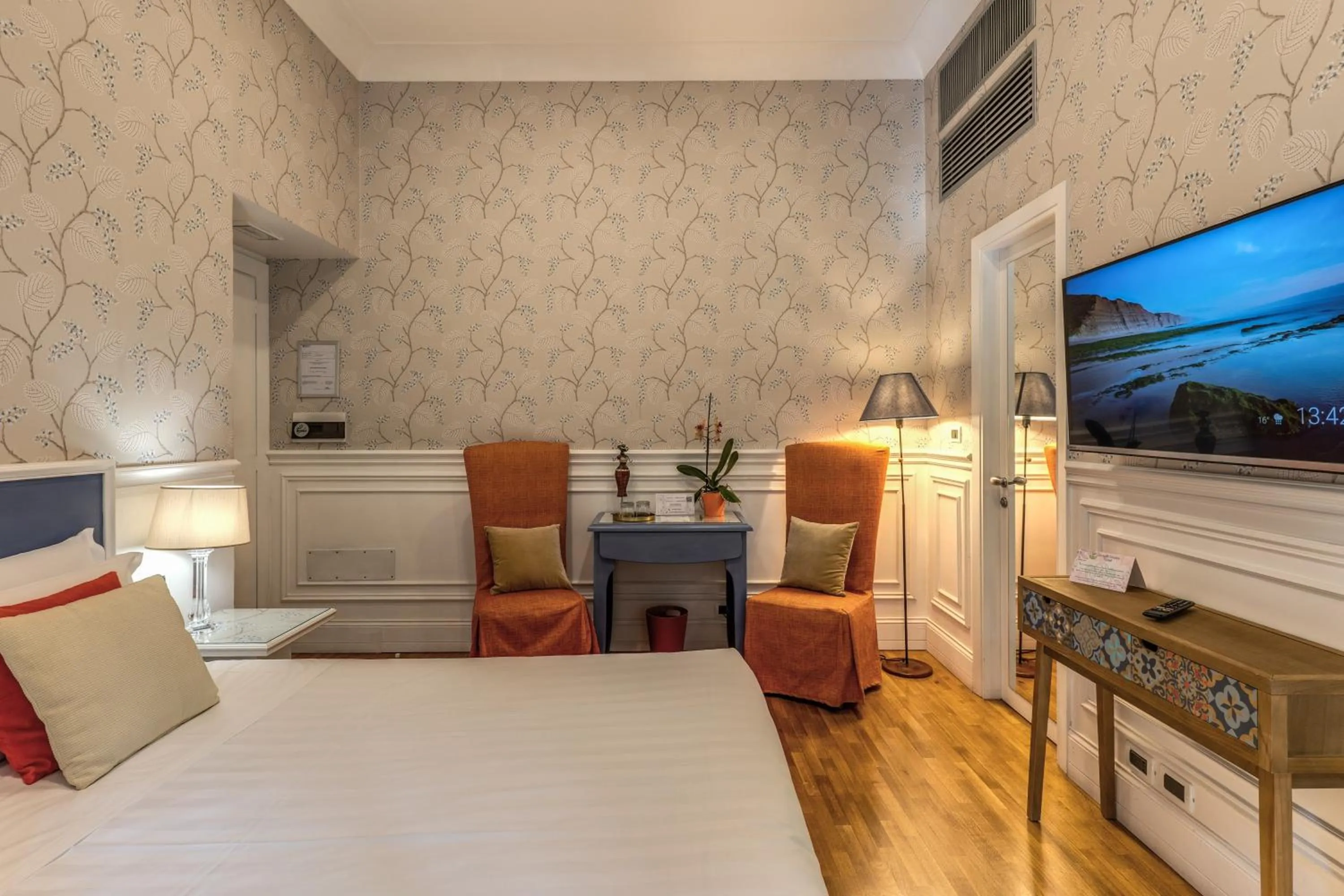 Bedroom, Bed in Mangili Garden Hotel