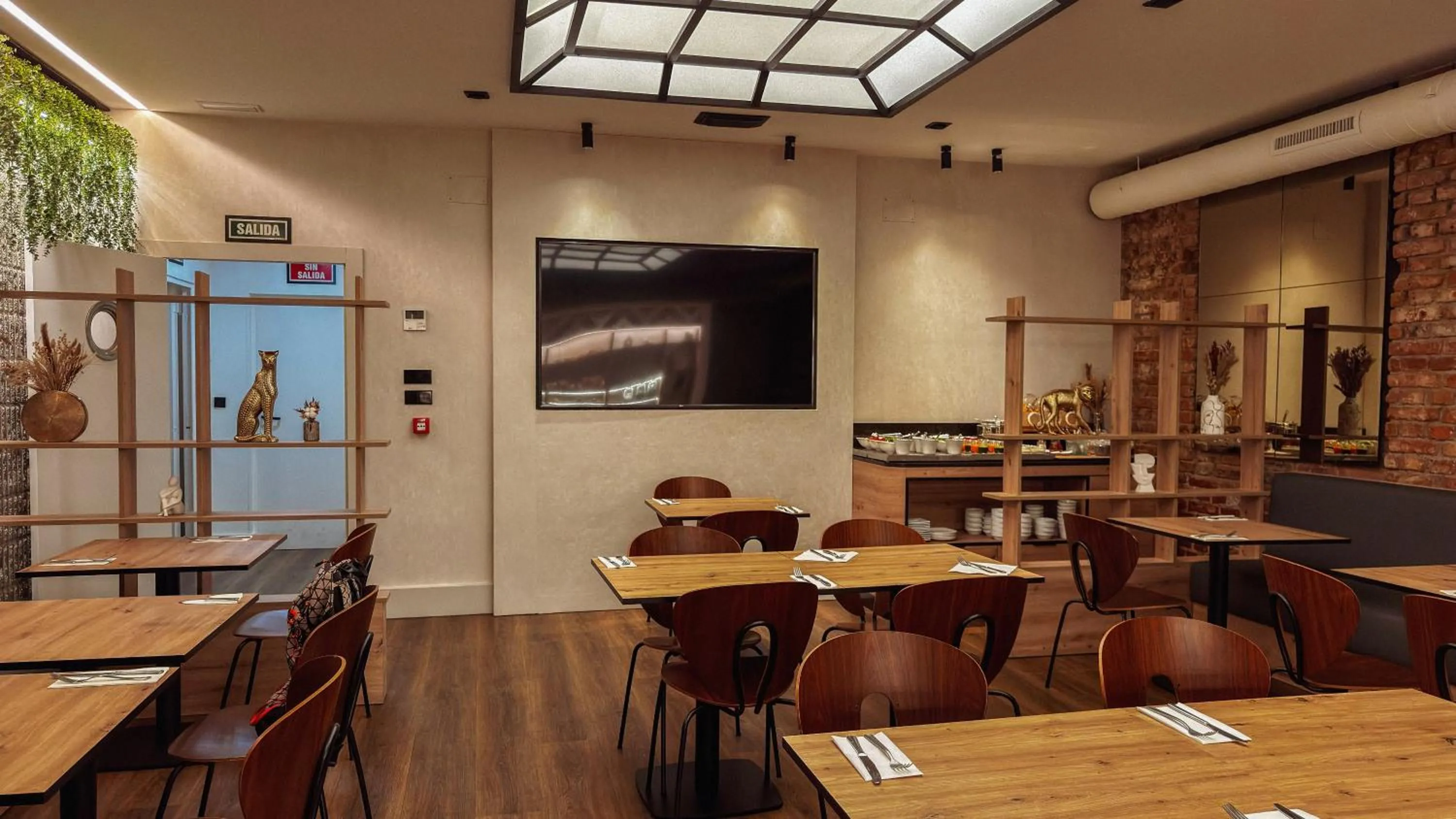 Breakfast in Petit Palace Chueca