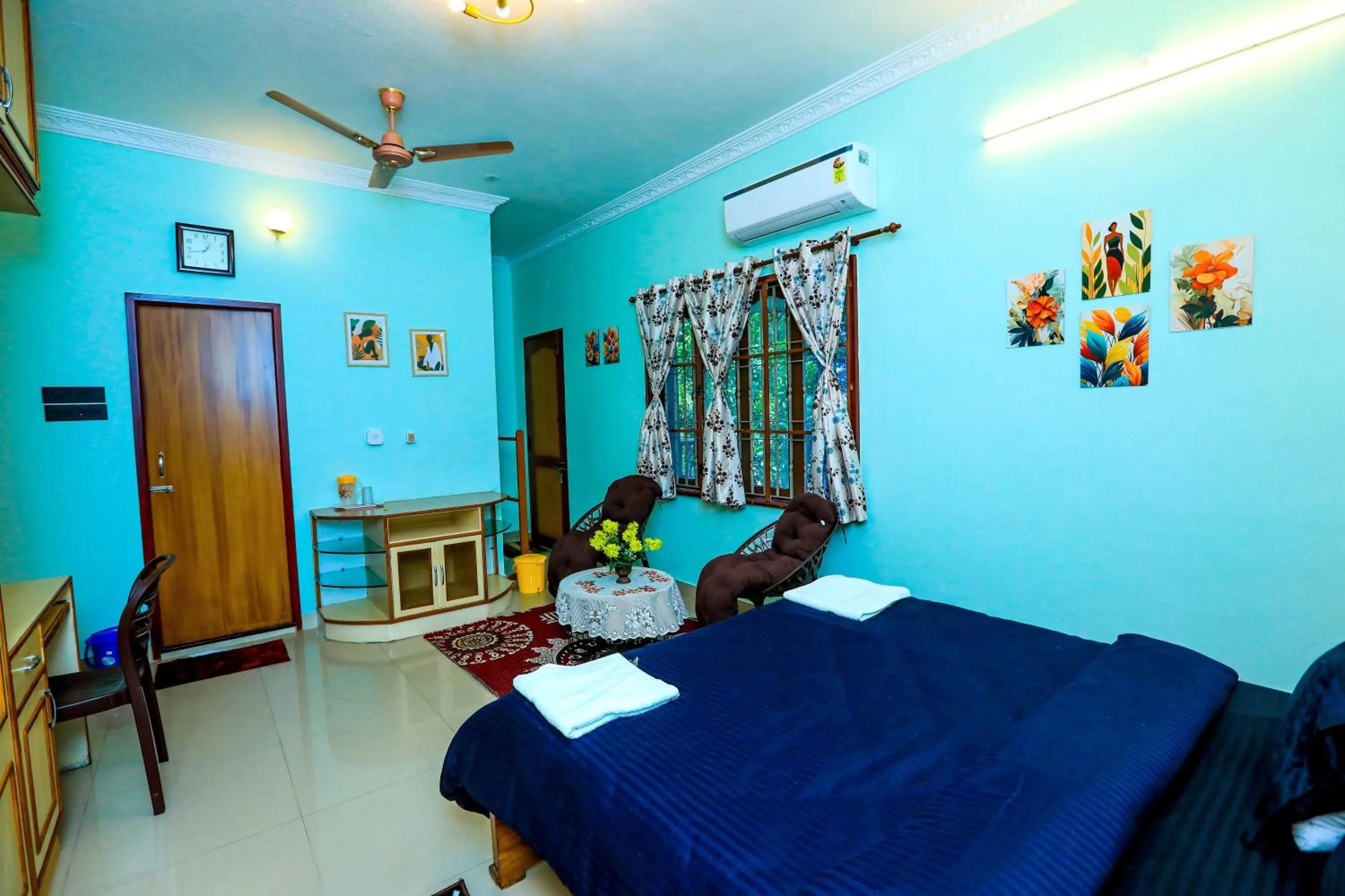 Bedroom, Bed in Bay Homes 2BHK WT Bathtub Near Rock Beach