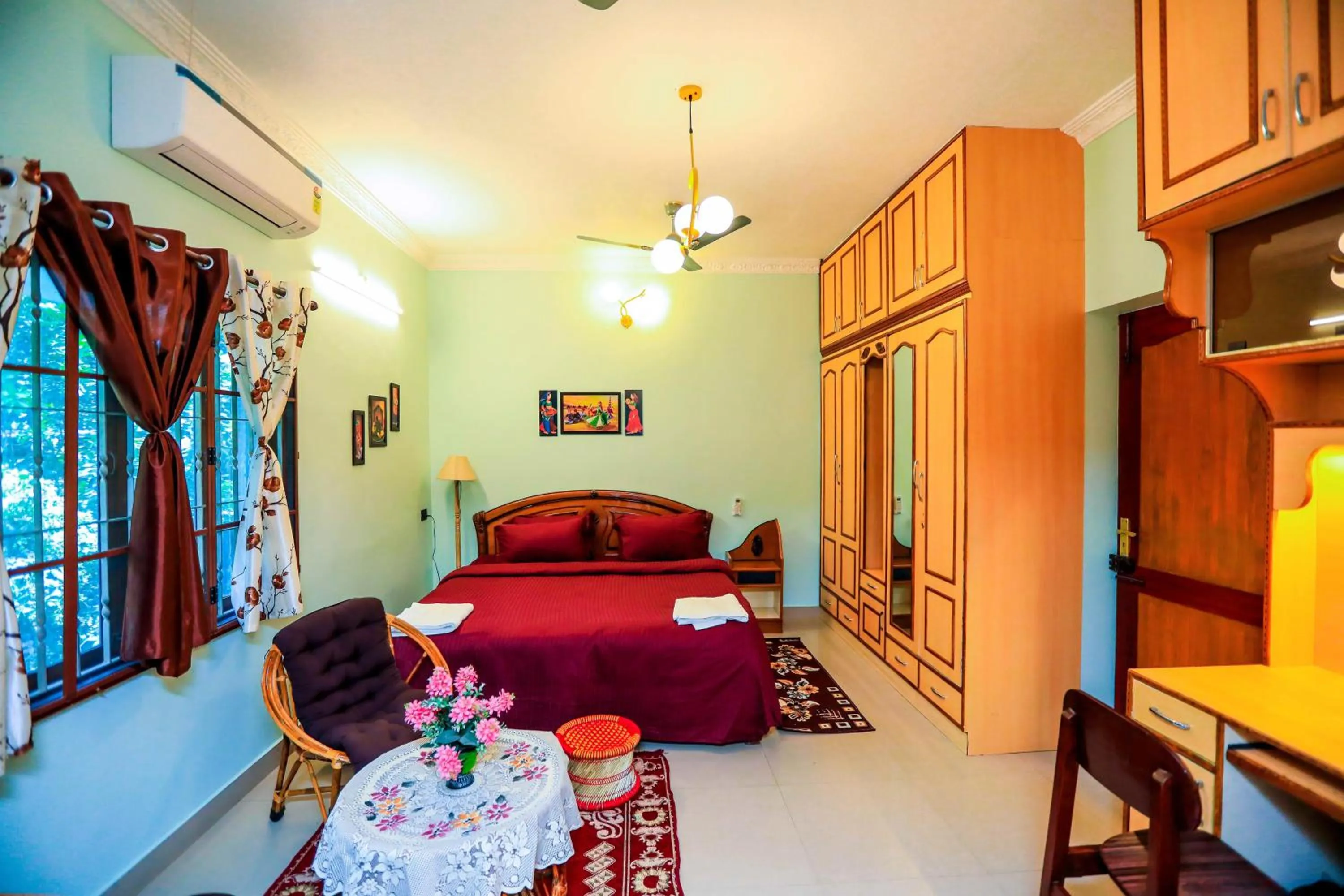Bay Homes 2BHK WT Bathtub Near Rock Beach
