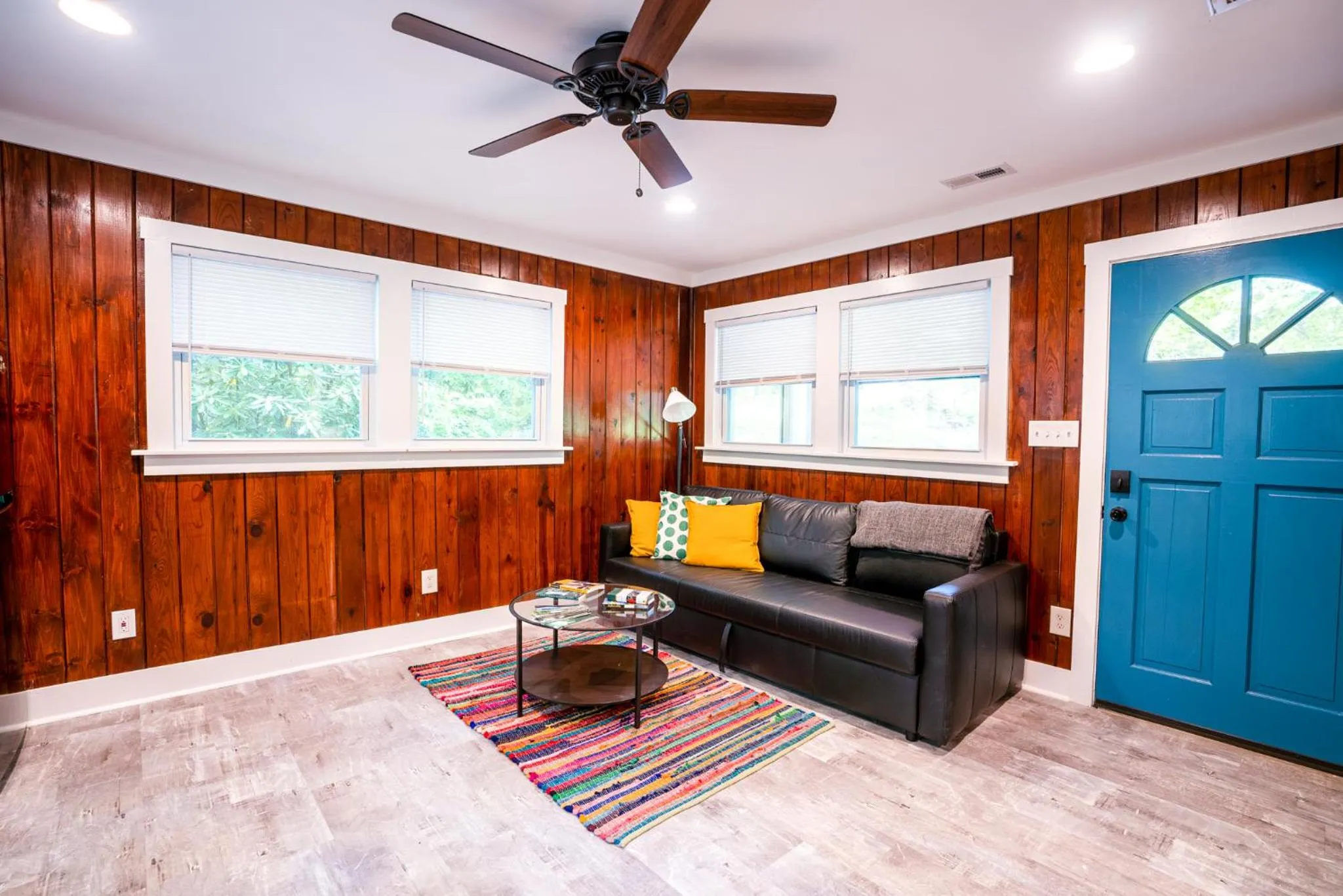 Living room in Foggy Bottom Cabins