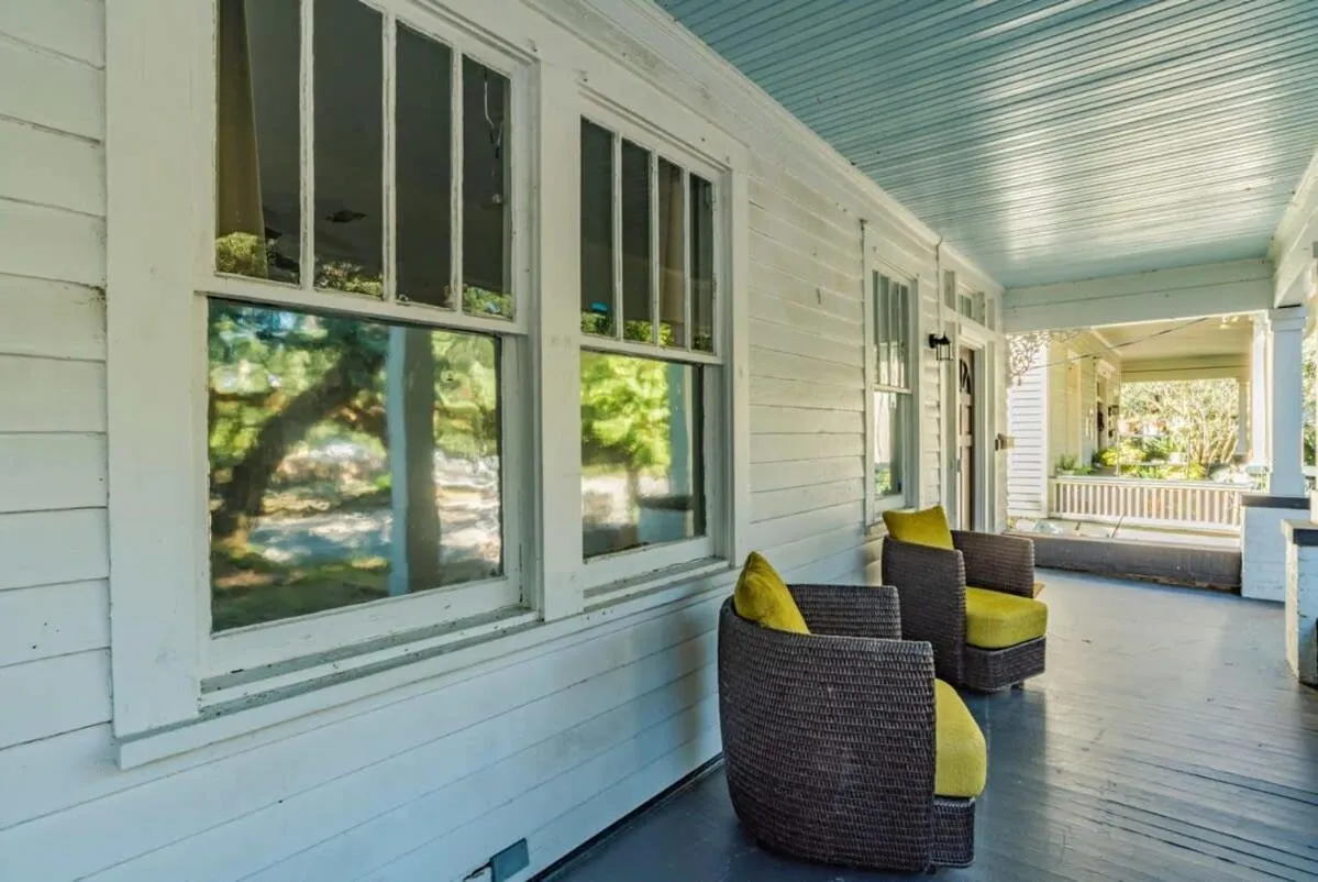 Modern Cottage on Michigan