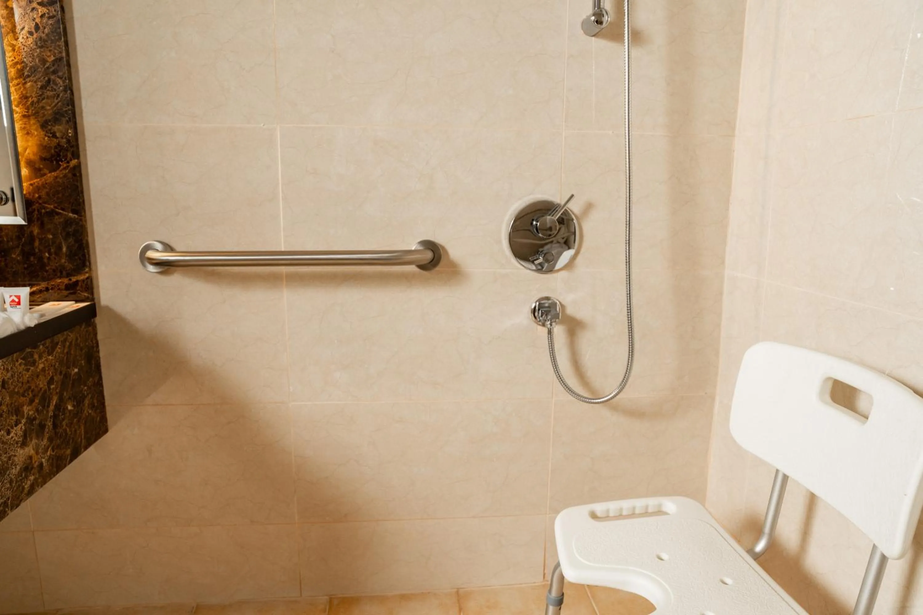 Shower in Swiss Spirit Hotel & Suites Dammam Corniche