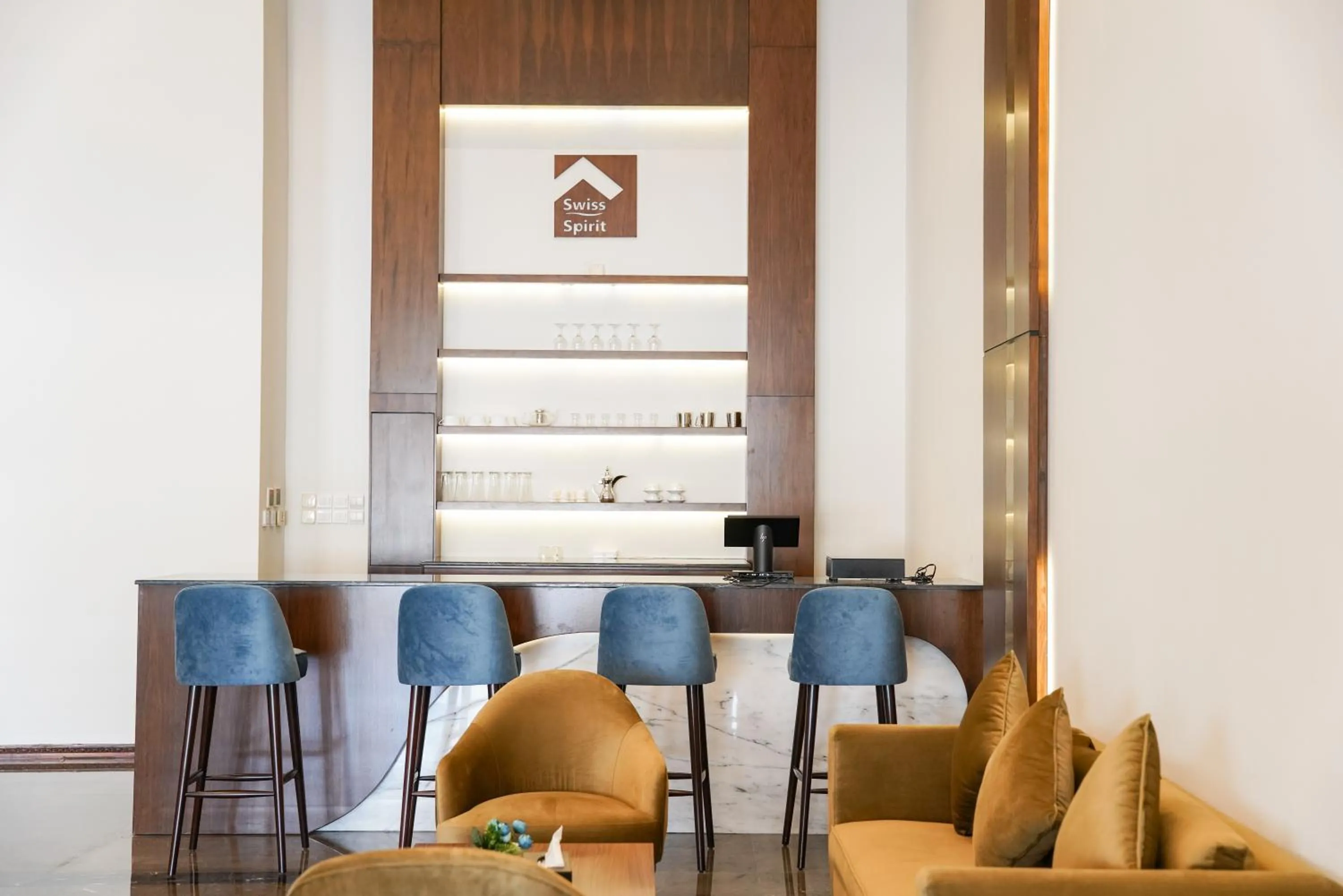 Lounge or bar in Swiss Spirit Hotel & Suites Dammam Corniche