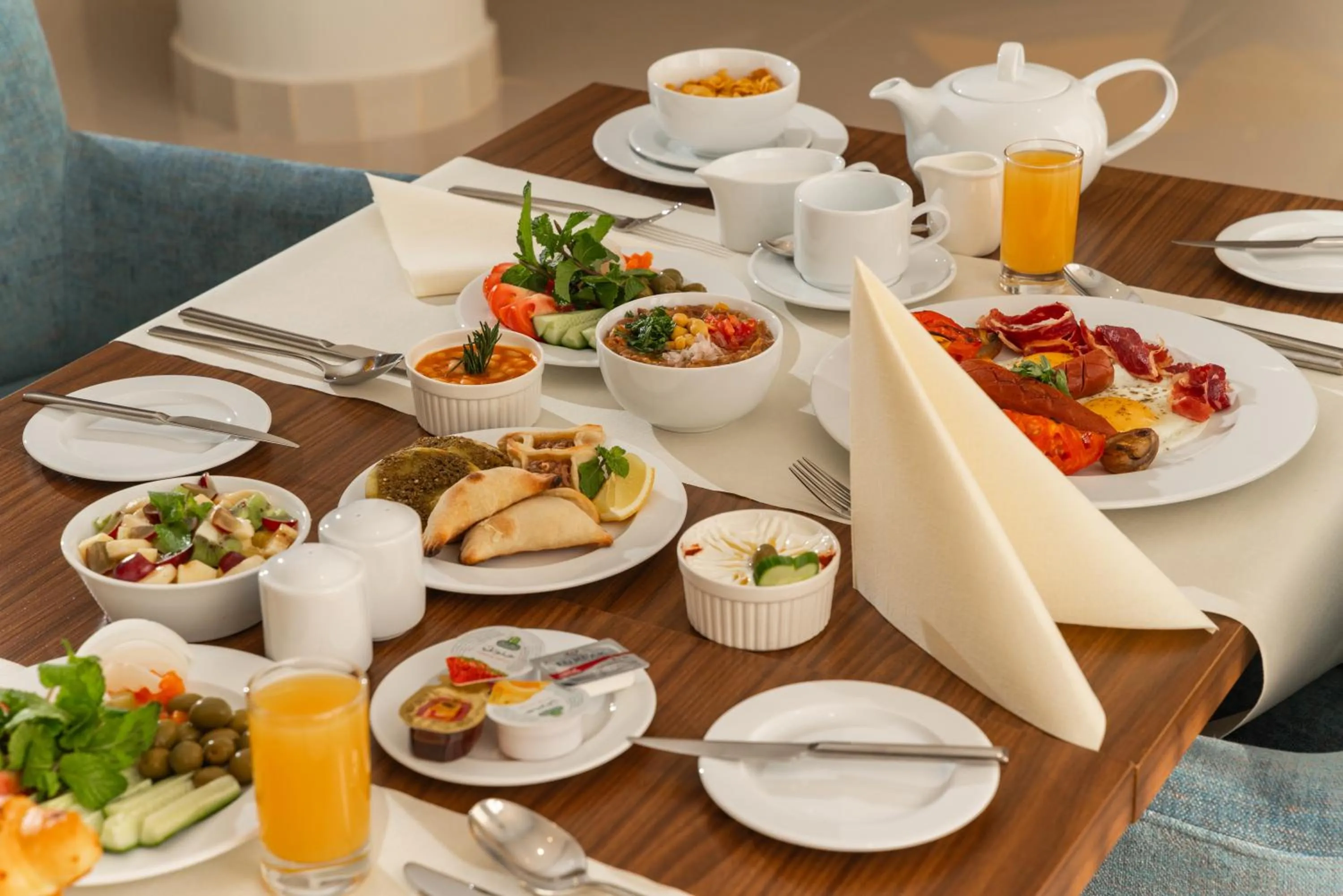 Restaurant/places to eat in Swiss Spirit Hotel & Suites Dammam Corniche