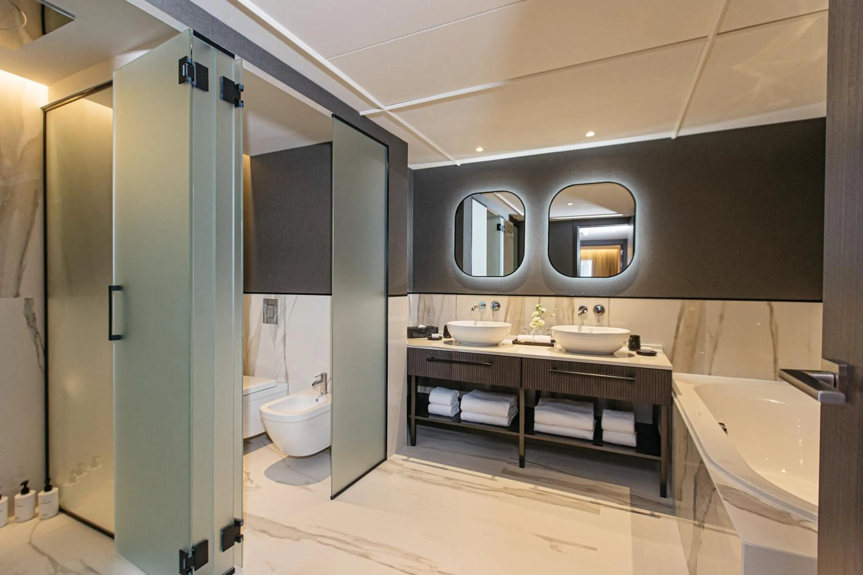 Bedroom in InterContinental Barcelona by IHG