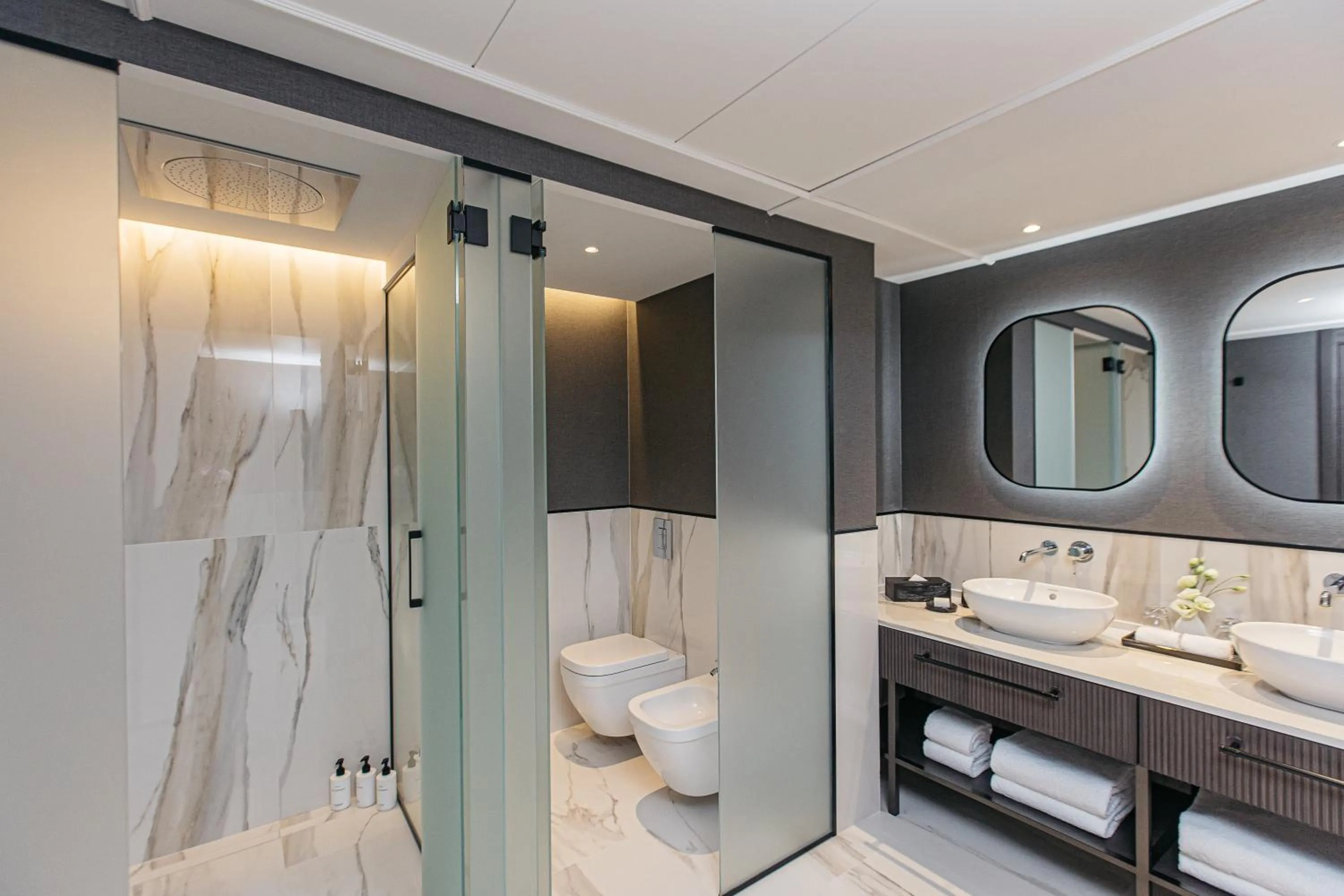 Bedroom in InterContinental Barcelona by IHG