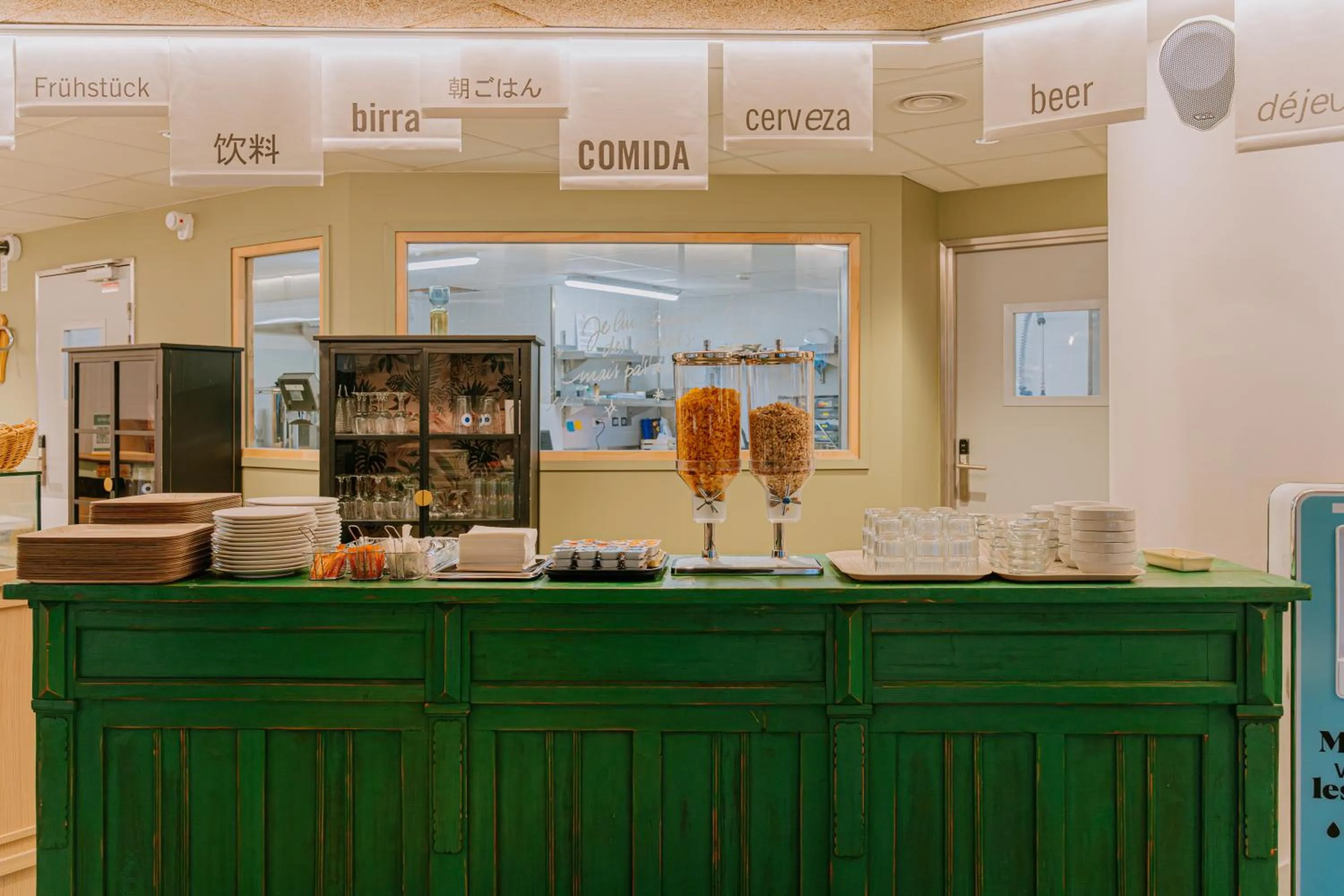 Food and drinks in Ecla Paris Noisy-le-Grand