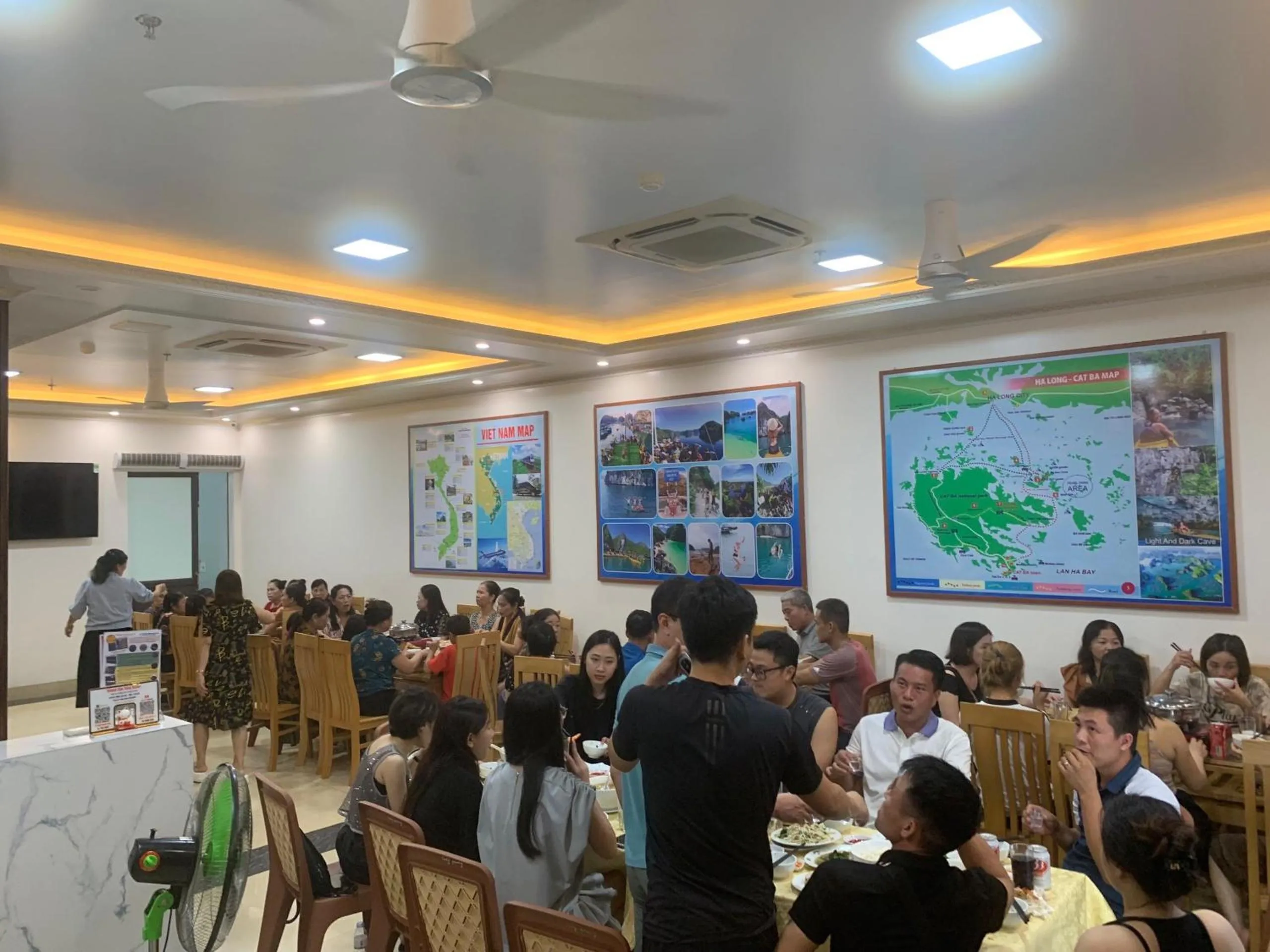 Restaurant/places to eat in Tung Quang Hotel