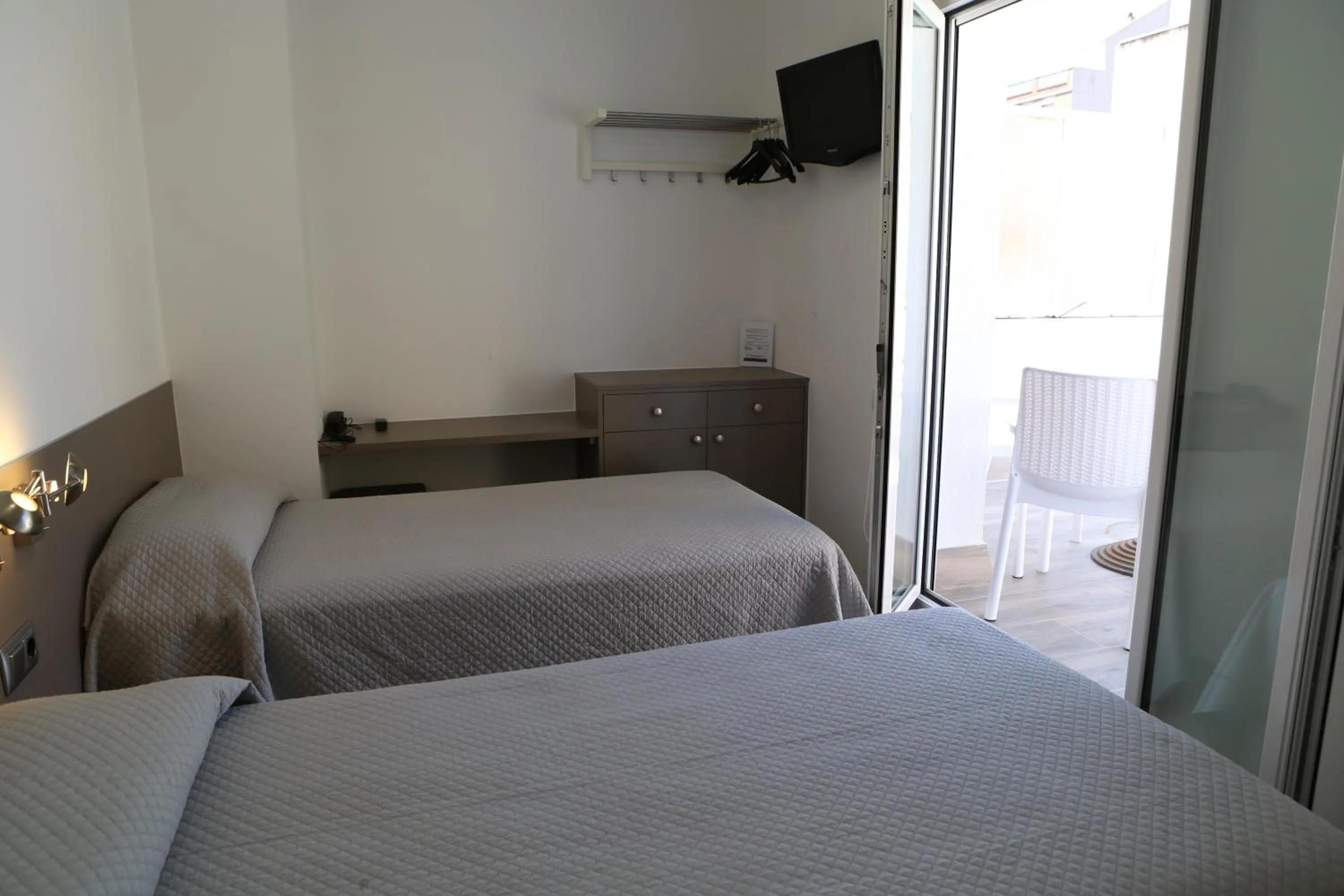 Bed in Hotel Alguer Camp Nou