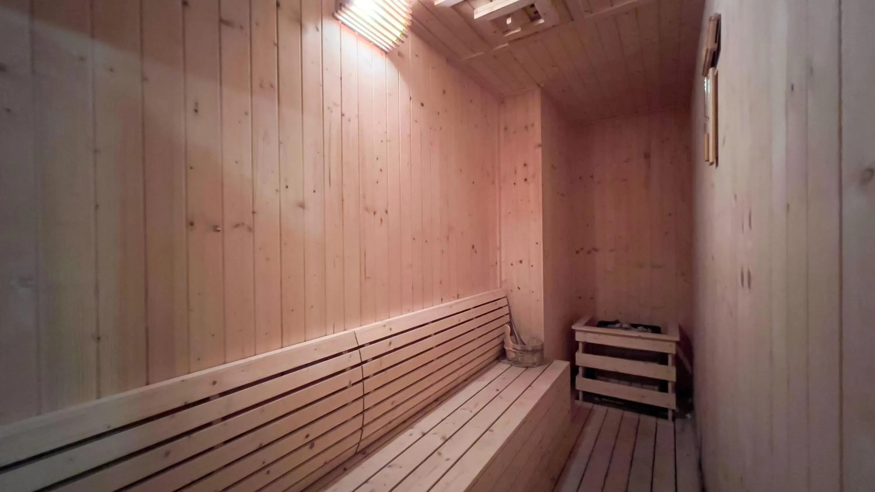Sauna in The Yanné, Onsen Hotel