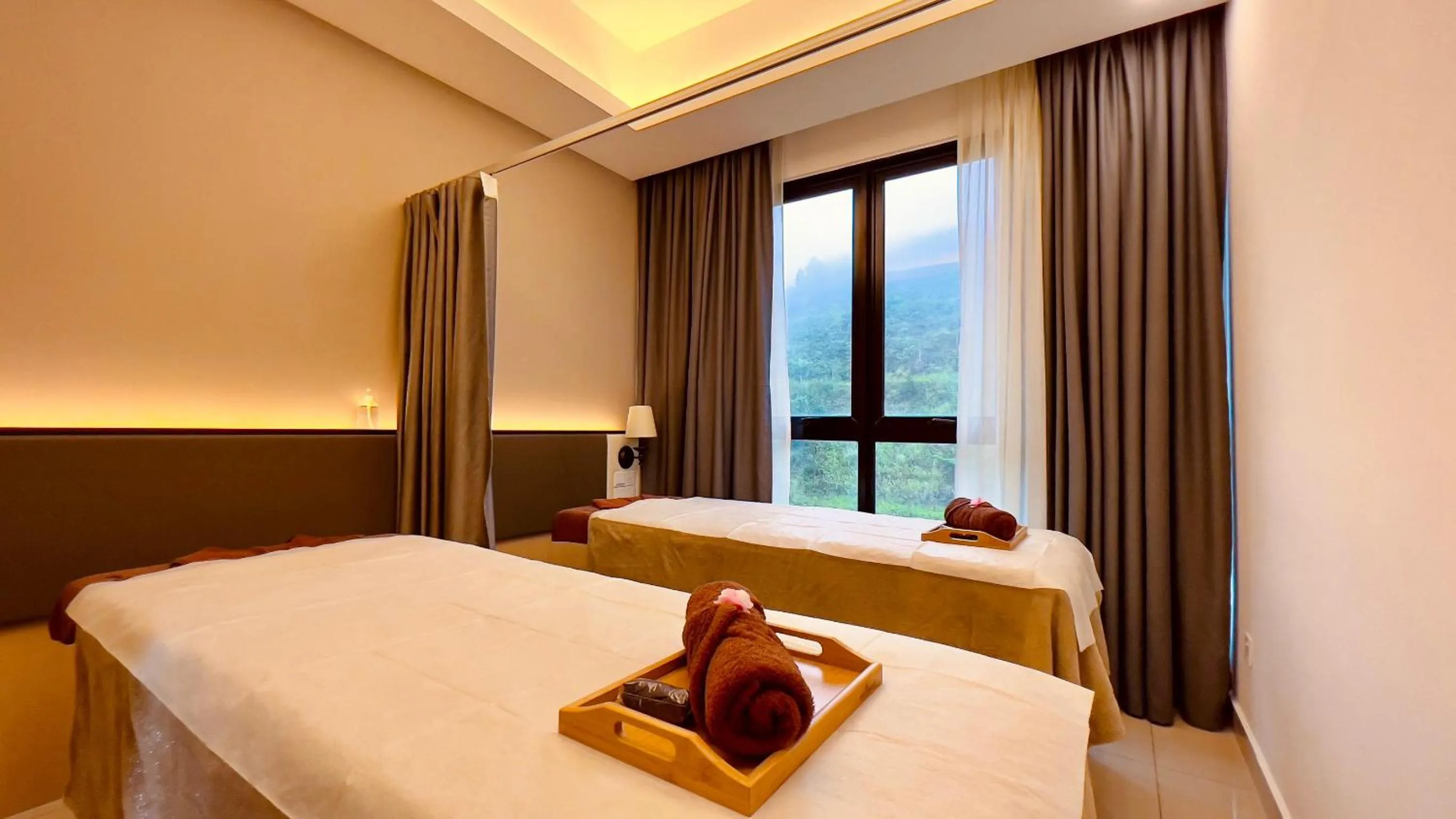 Massage, Bed in The Yanné, Onsen Hotel